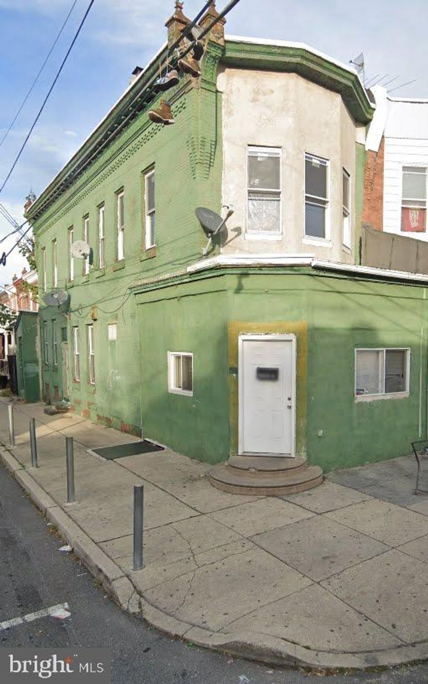 This well-maintained duplex offers the perfect blend of comfort and investment potential. Located in a desirable neighborhood, the property features two separate units:

Unit 1: A spacious 2-bedroom, 1.5-bath unit that is currently rented for $950 per month. This unit boasts ample living space, a well-equipped kitchen, and modern finishes. The half bath adds convenience for residents, making it a highly desirable rental.

Unit 2: A cozy 2-bedroom, 1-bath unit with a bright and welcoming layout. This unit is ready for occupancy, making it perfect for homeowners or additional rental income.
Pictures are from when the units were empty please contact the listing agent for updated photos

This property is apart of a multi property portfolio, investors that wish to acquire all properties are eligible for a discount
PAPH2431438, PAPH2431436, PAPH2431432,PAPH2431428,PAPH2431426, PAPH2431418, PAPH2431416, PAPH2431412, PAPH2431410, PAPH2431406, PAPH2431402