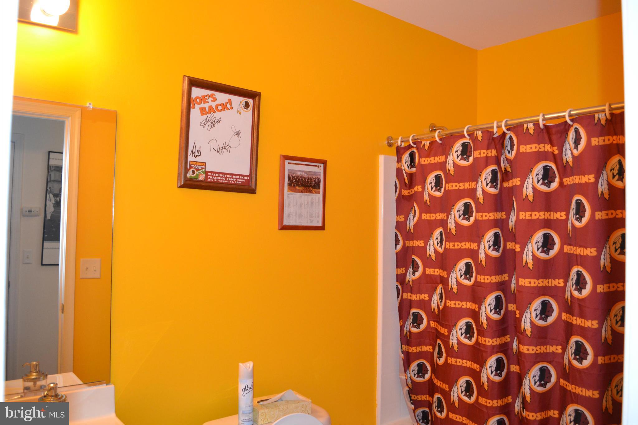 LAKE LAND - Residential