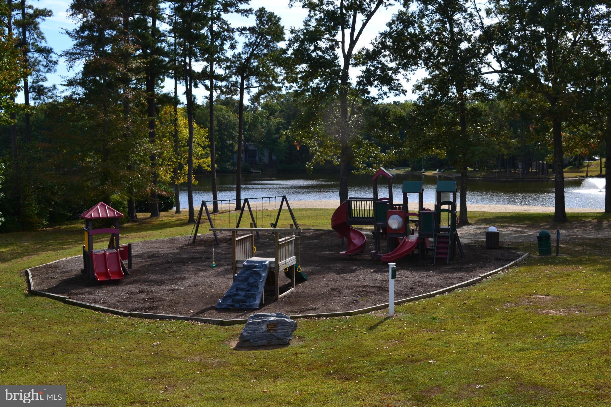 LAKE LAND - Residential