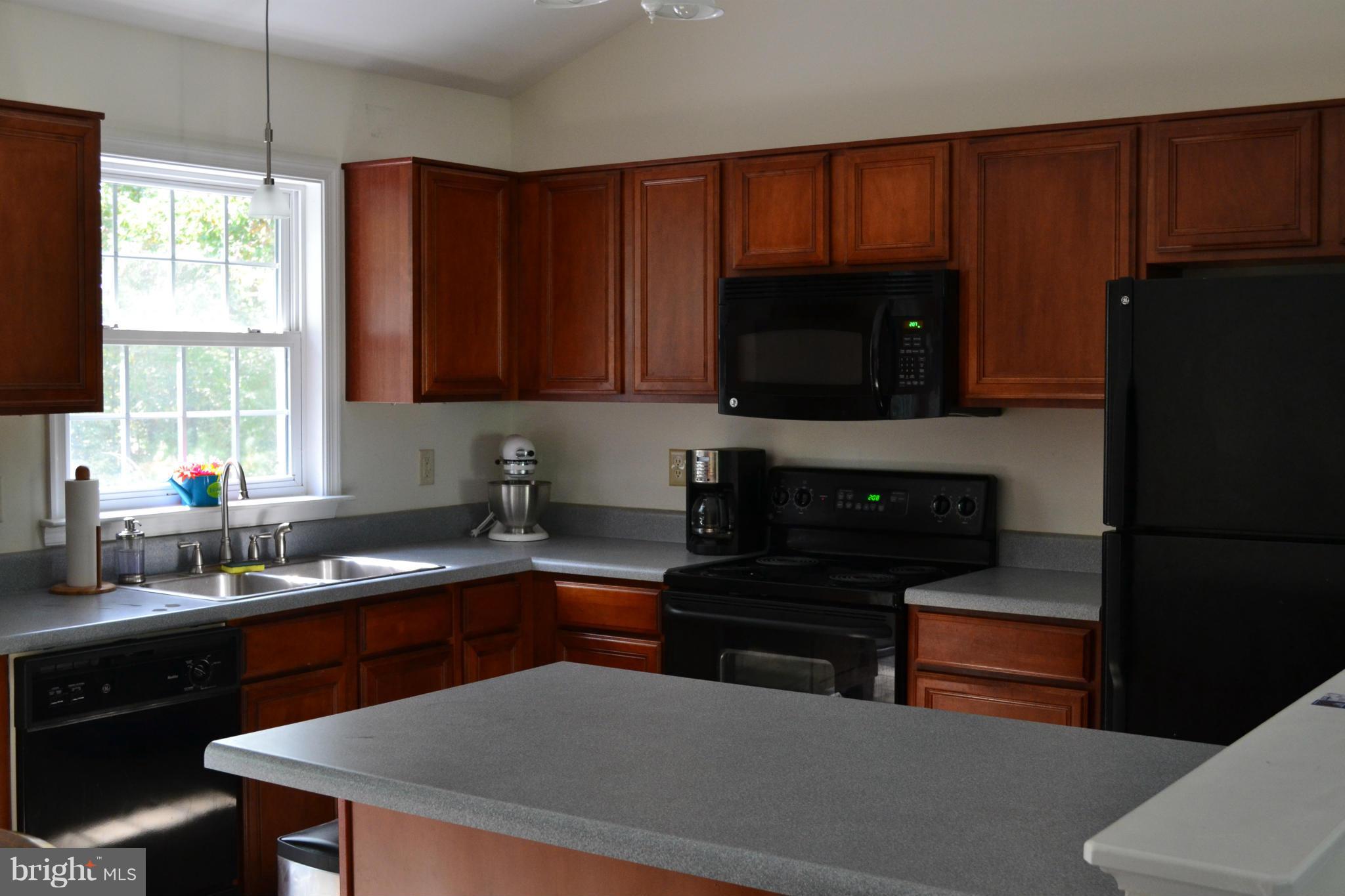 LAKE LAND - Residential