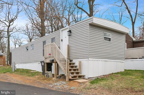 91 LOWER LOOP ROAD LEESPORT PA 19533