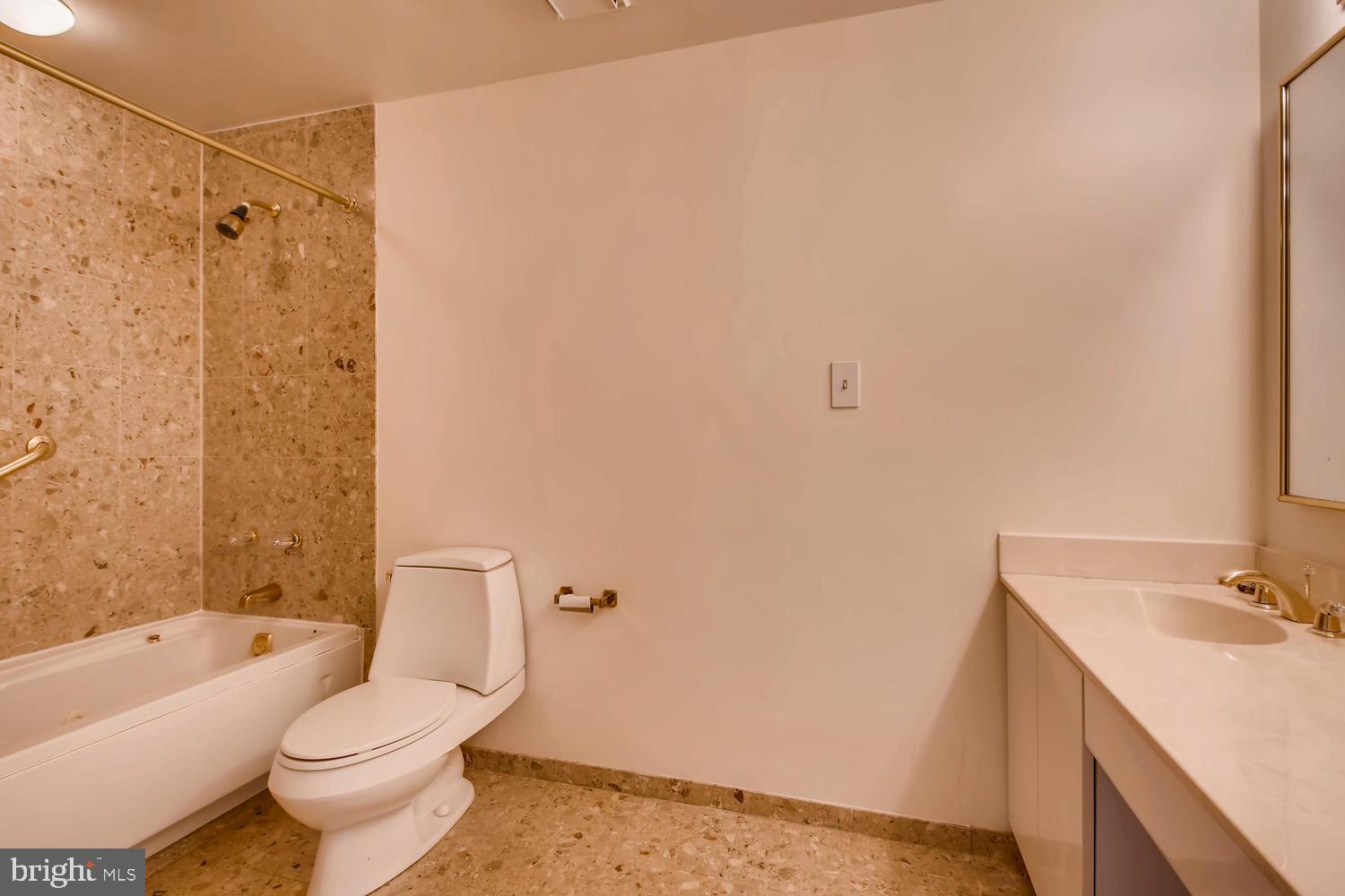 HARBOR EAST - Residential Lease