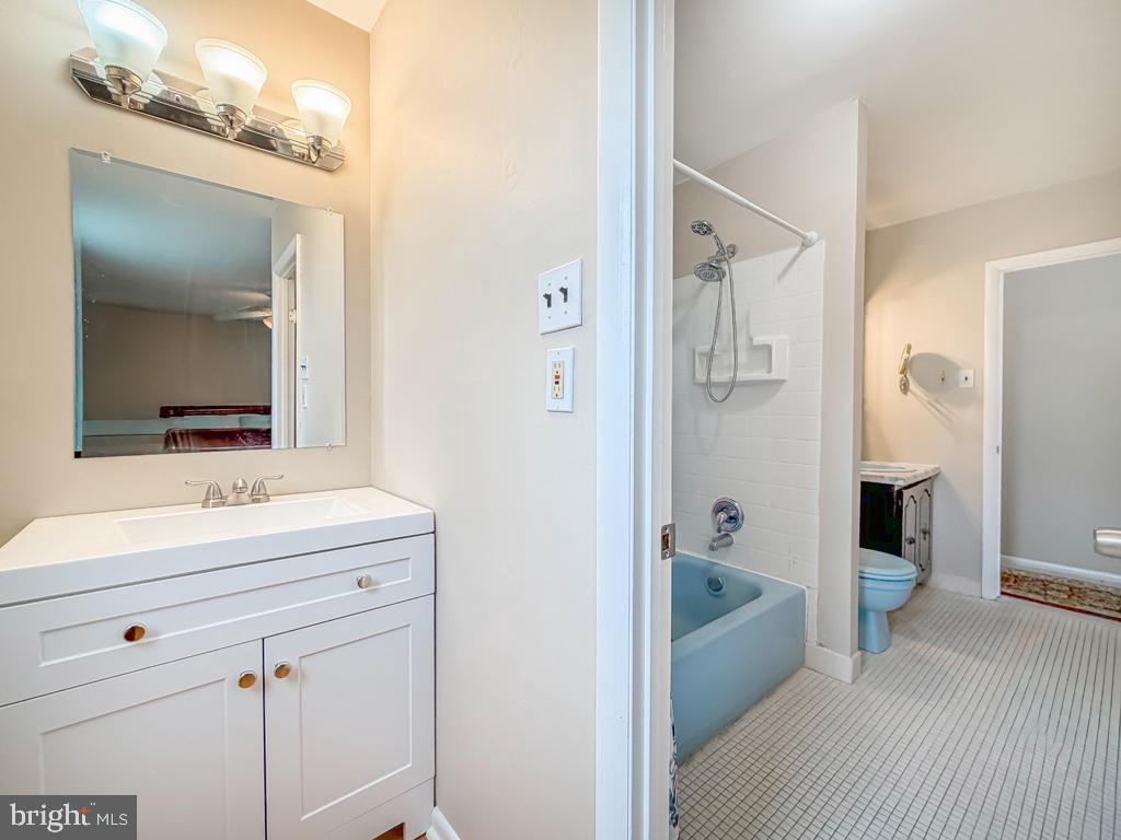 NESHAMINY VALLEY - Residential