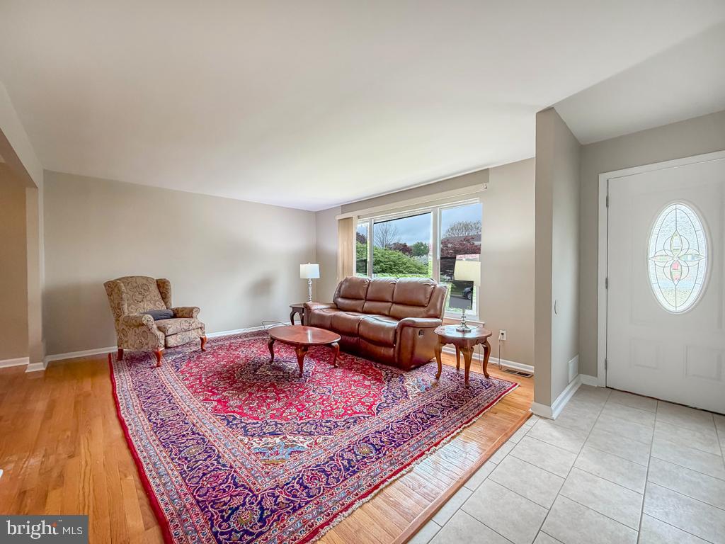 NESHAMINY VALLEY - Residential