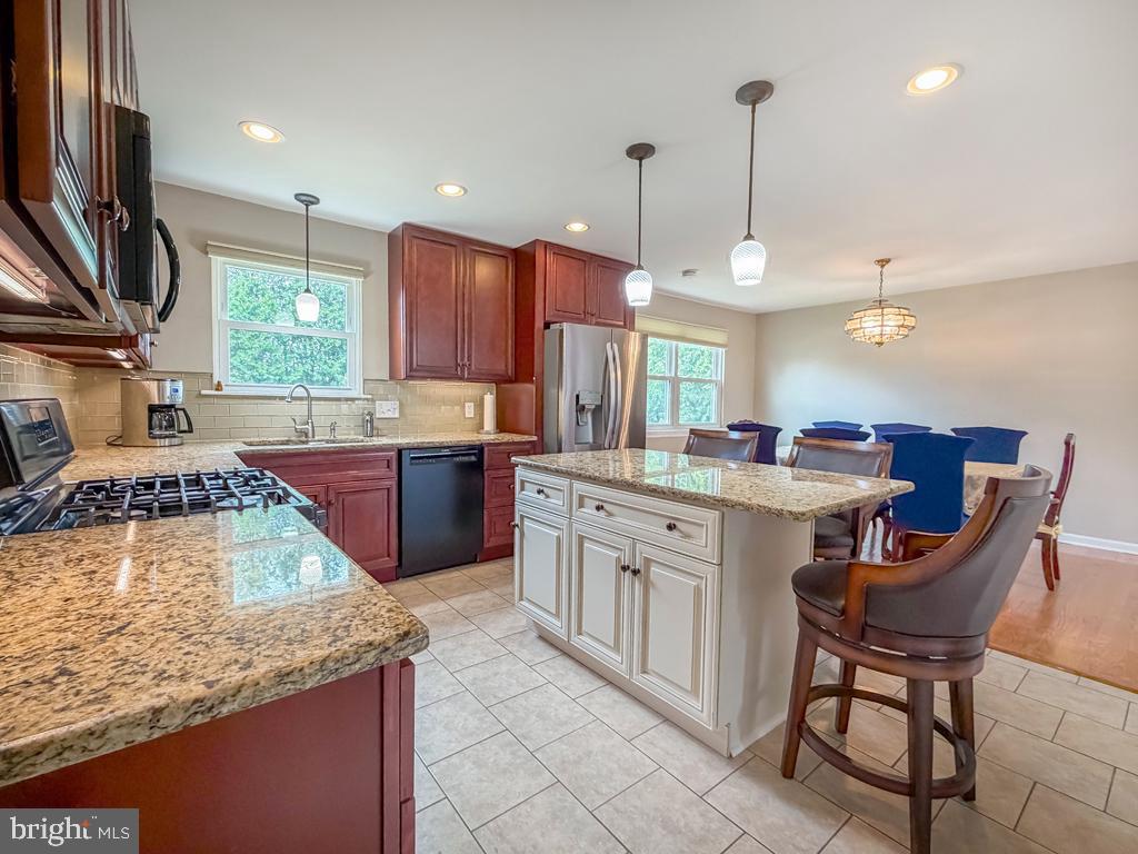 NESHAMINY VALLEY - Residential