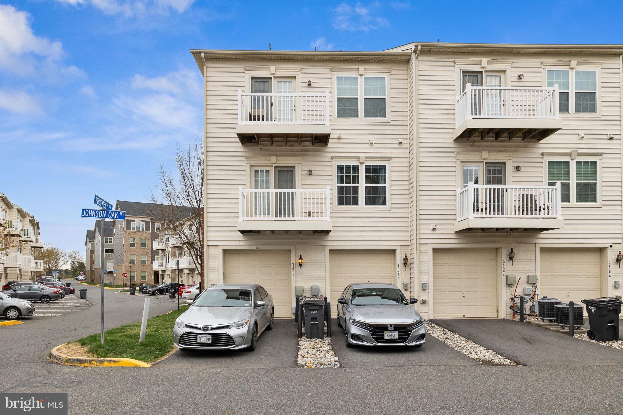 ARCOLA TOWN CENTER CONDO - Residential