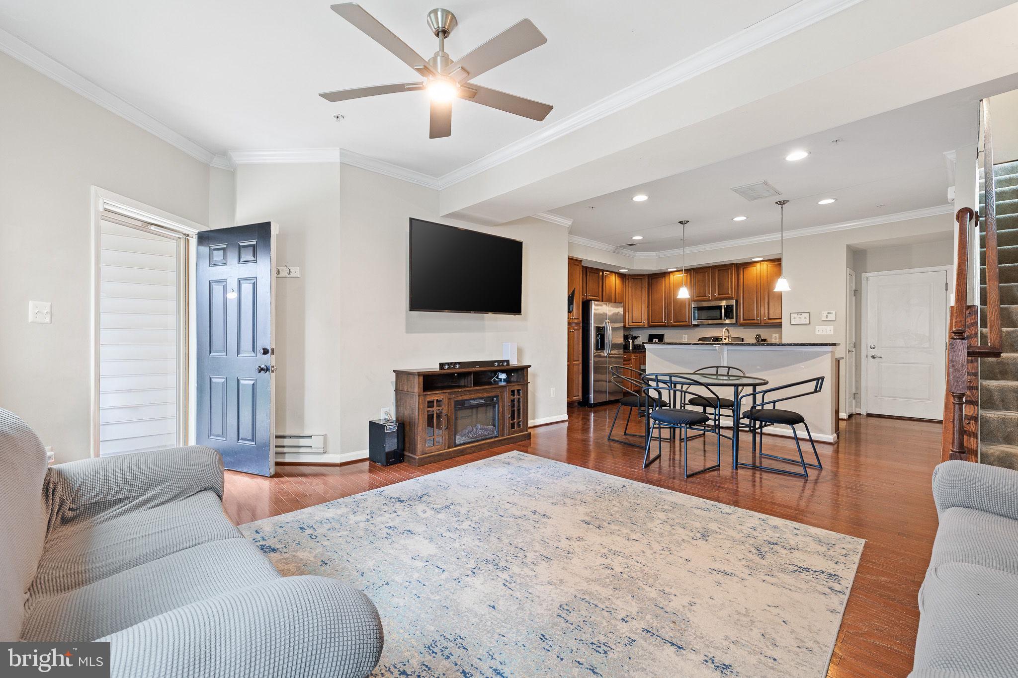 ARCOLA TOWN CENTER CONDO - Residential