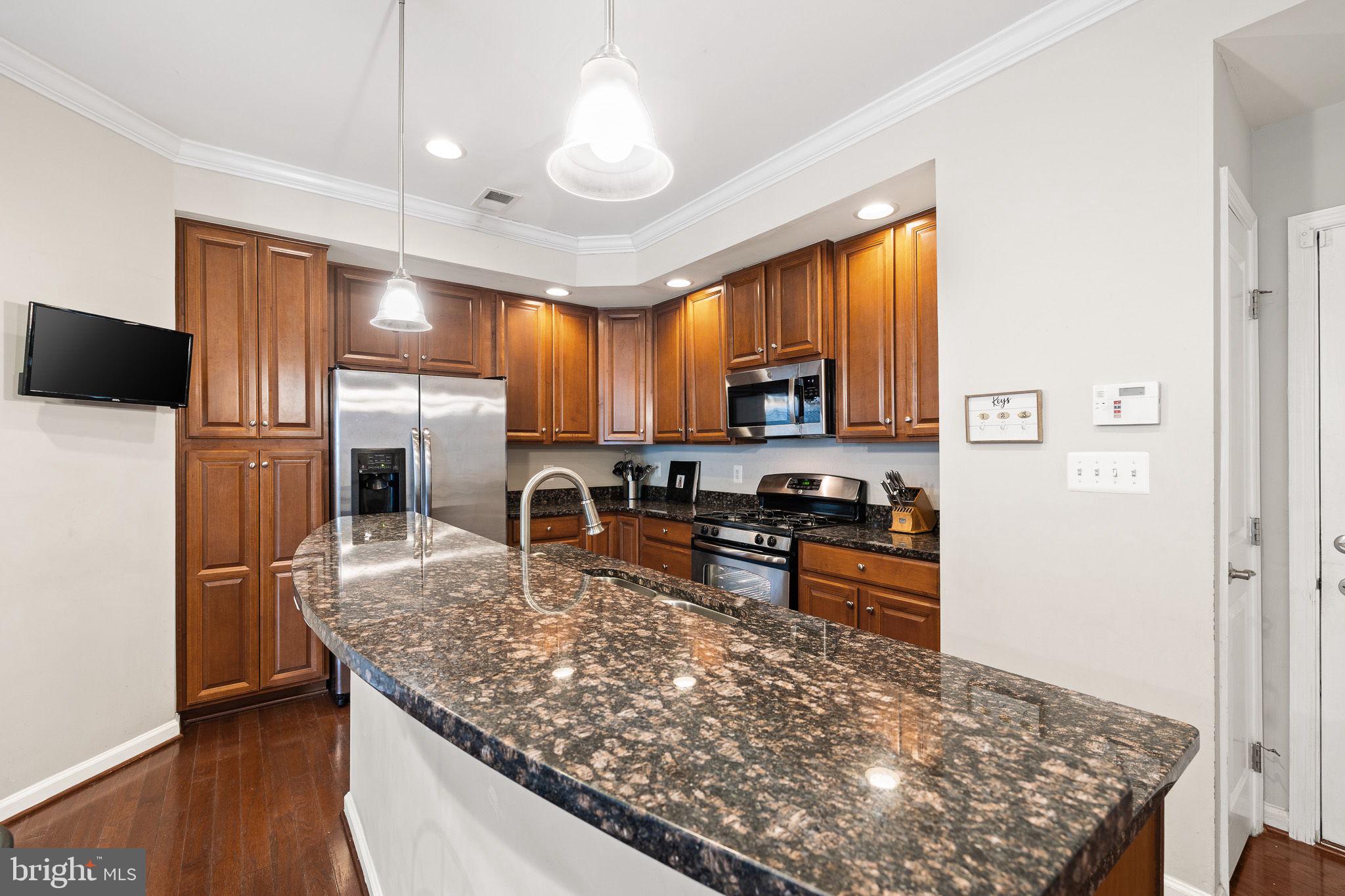 ARCOLA TOWN CENTER CONDO - Residential