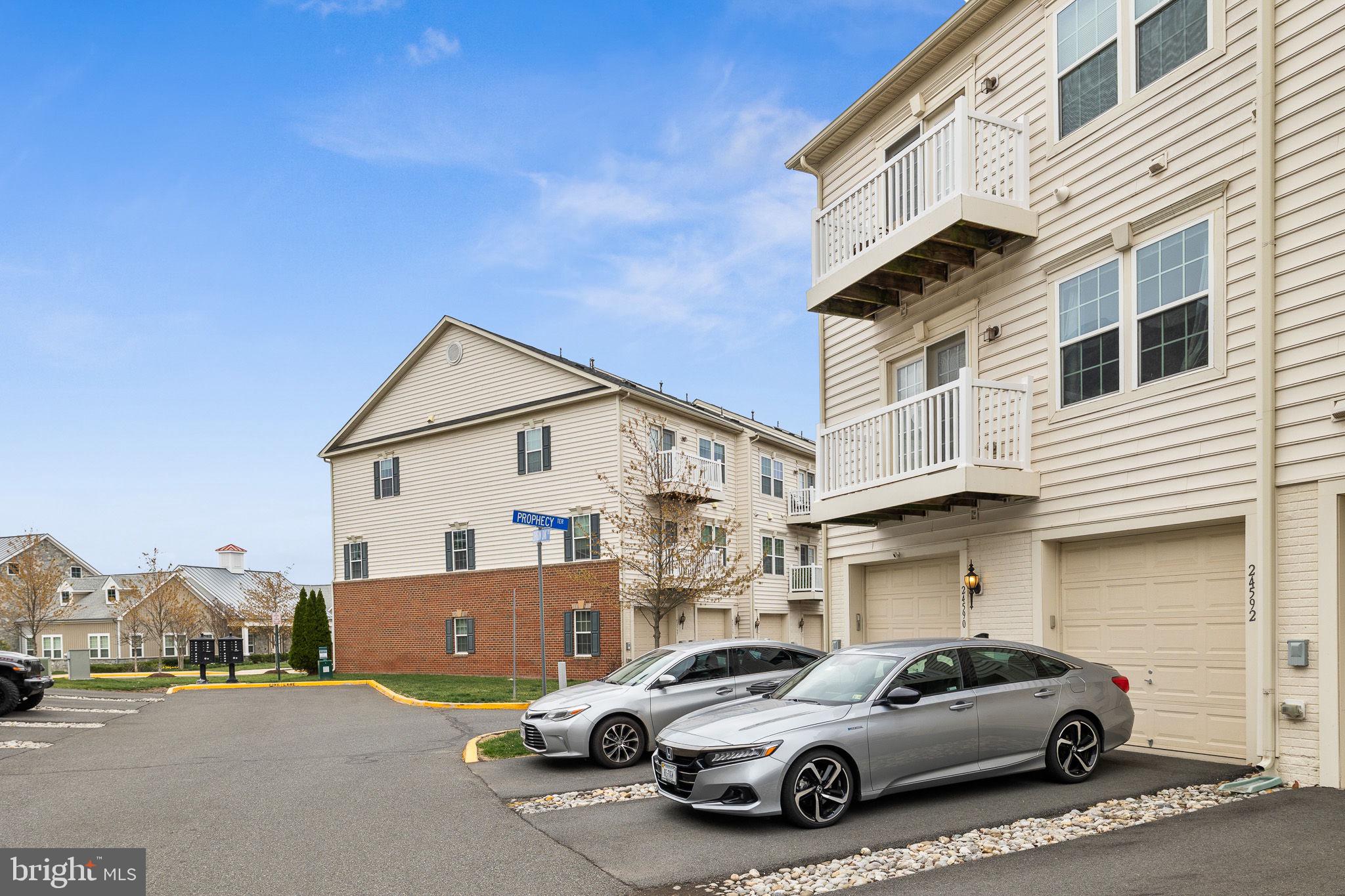 ARCOLA TOWN CENTER CONDO - Residential