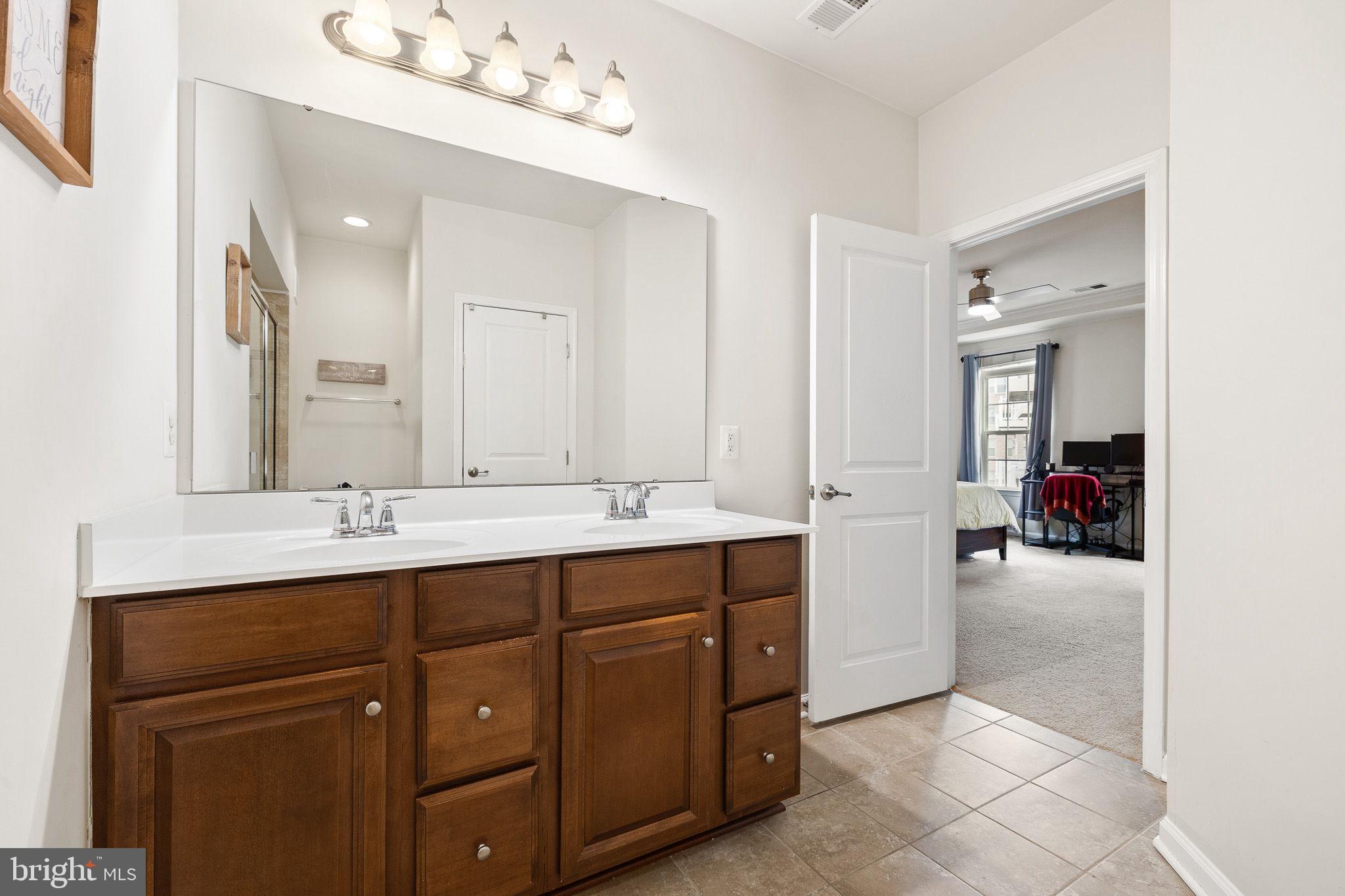 ARCOLA TOWN CENTER CONDO - Residential