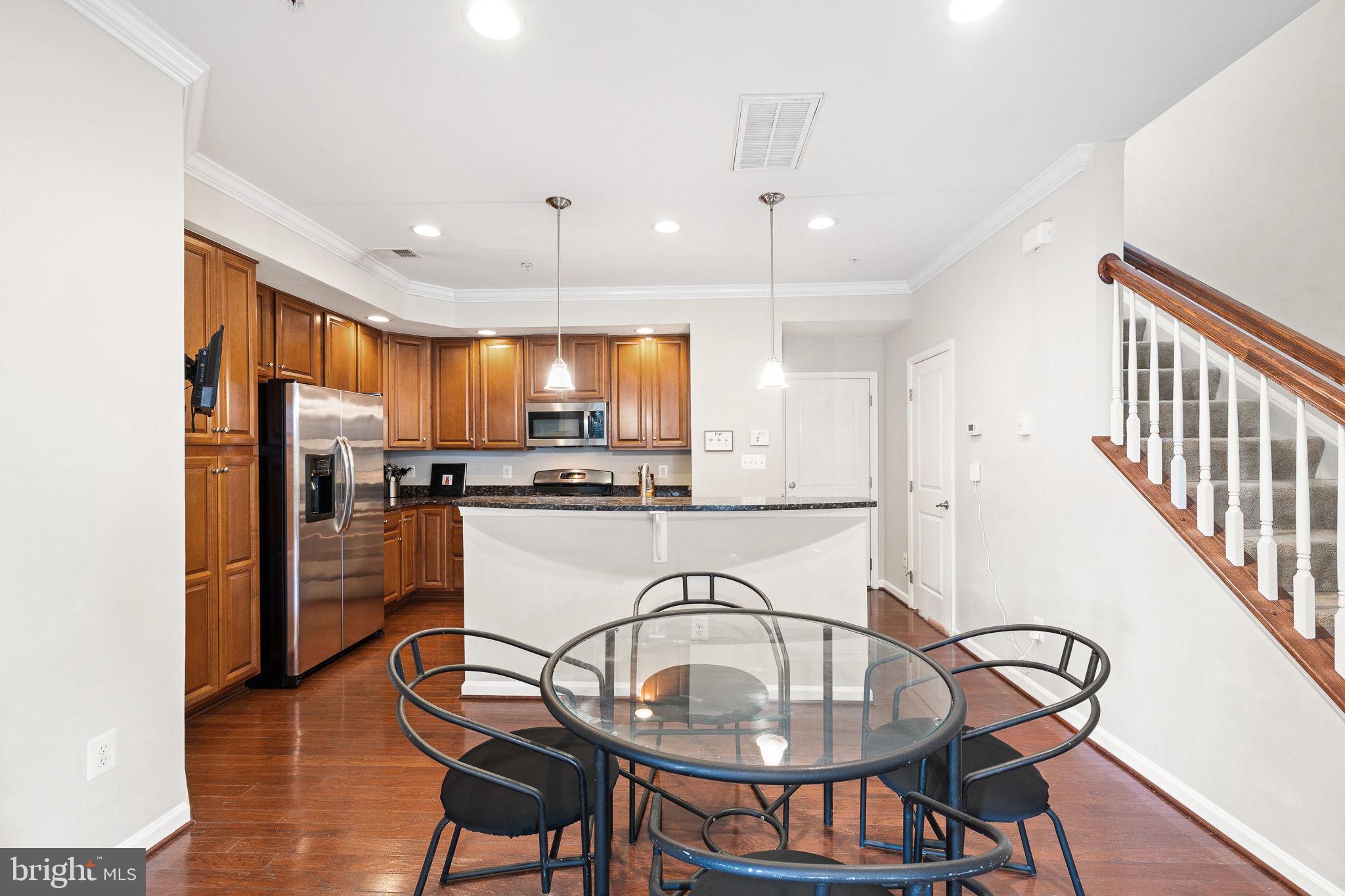 ARCOLA TOWN CENTER CONDO - Residential