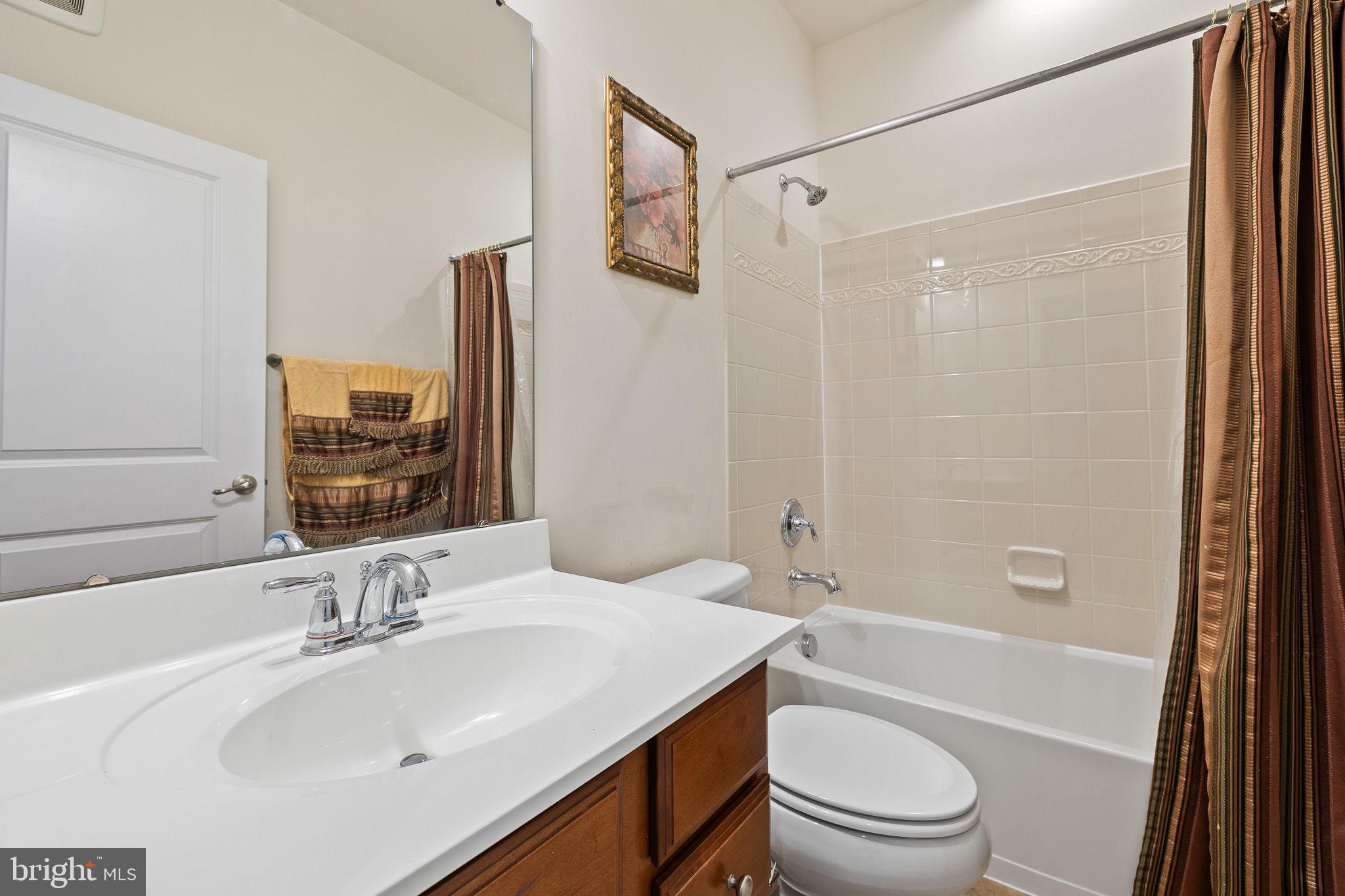 ARCOLA TOWN CENTER CONDO - Residential