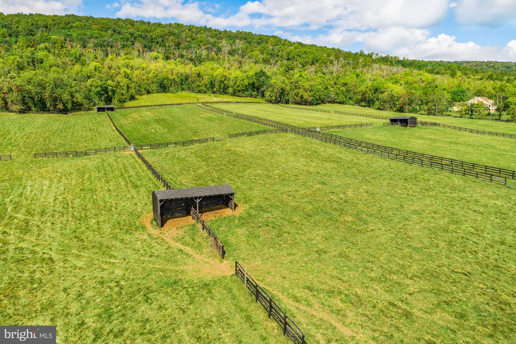 UPPERVILLE - Residential