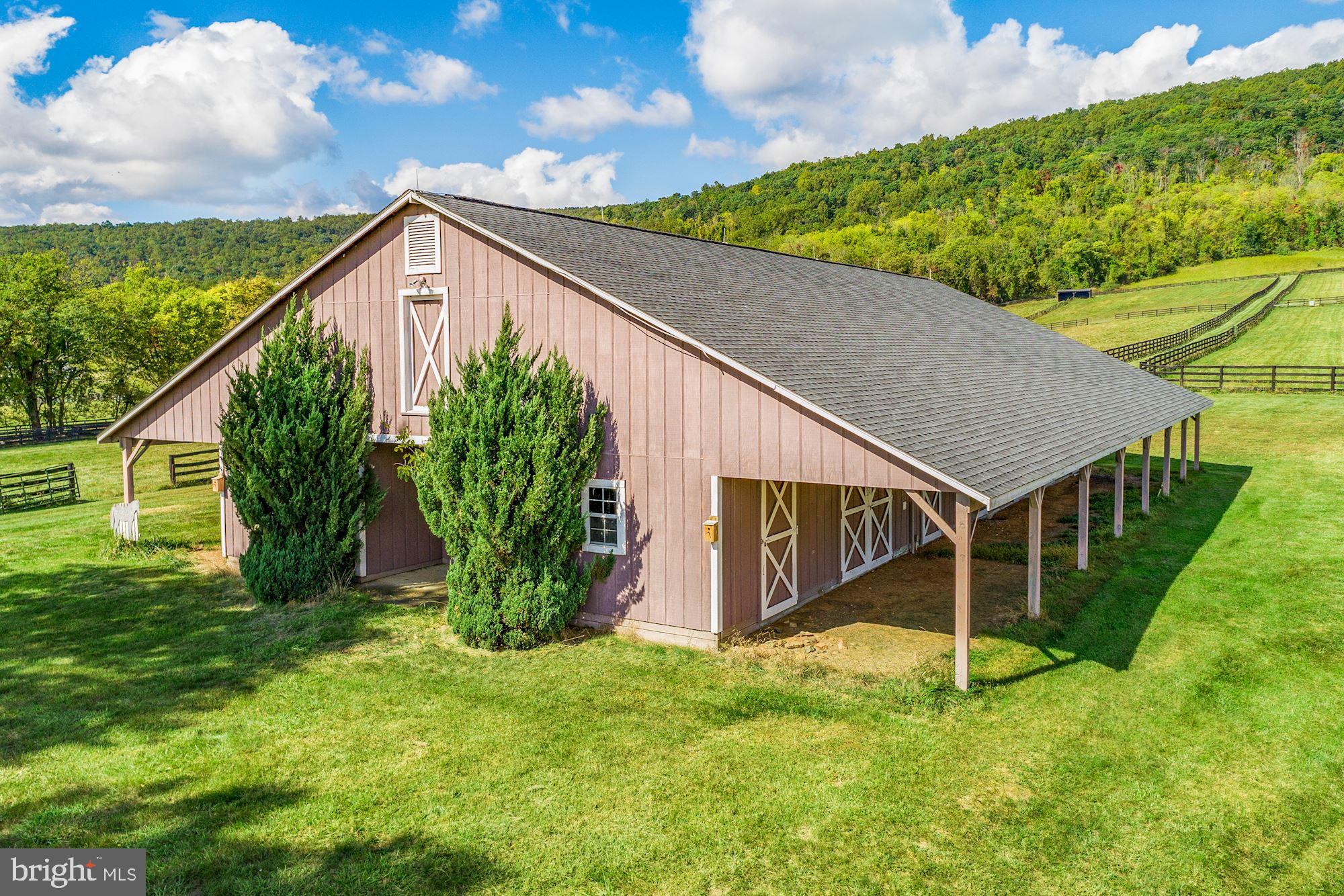 UPPERVILLE - Residential