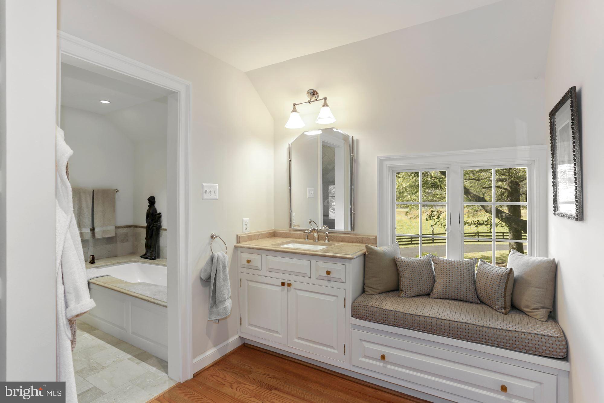 UPPERVILLE - Residential