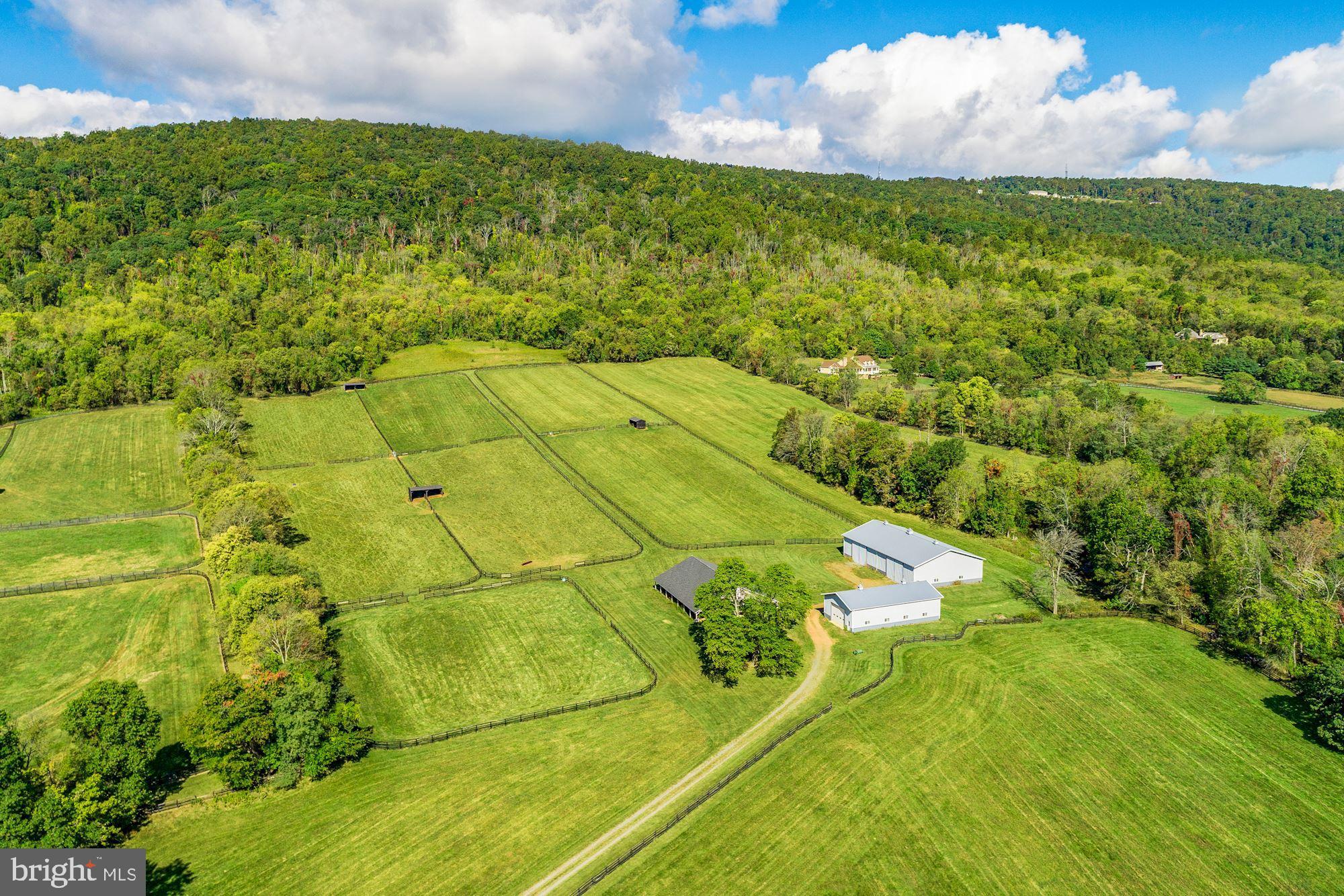 UPPERVILLE - Residential