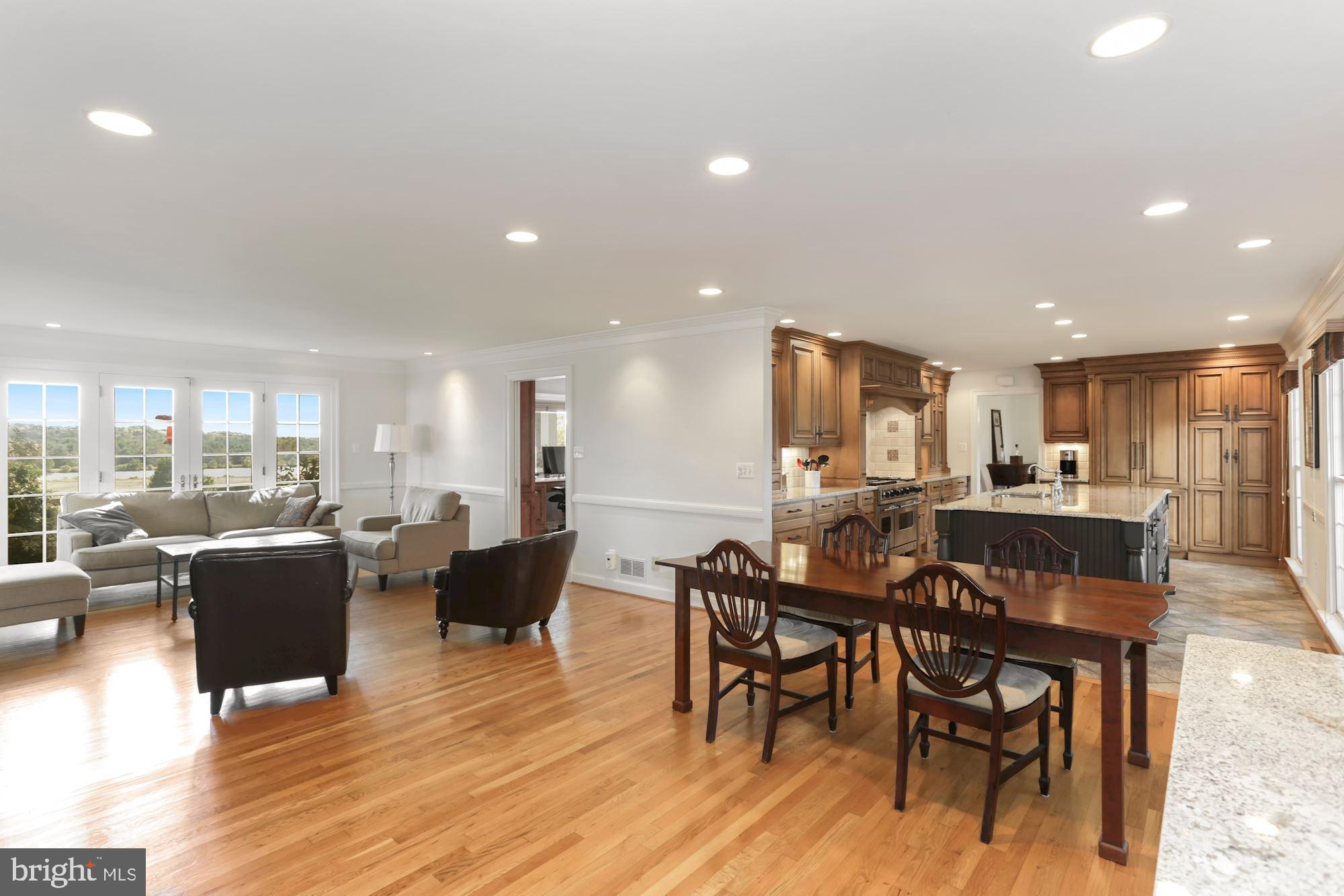 UPPERVILLE - Residential