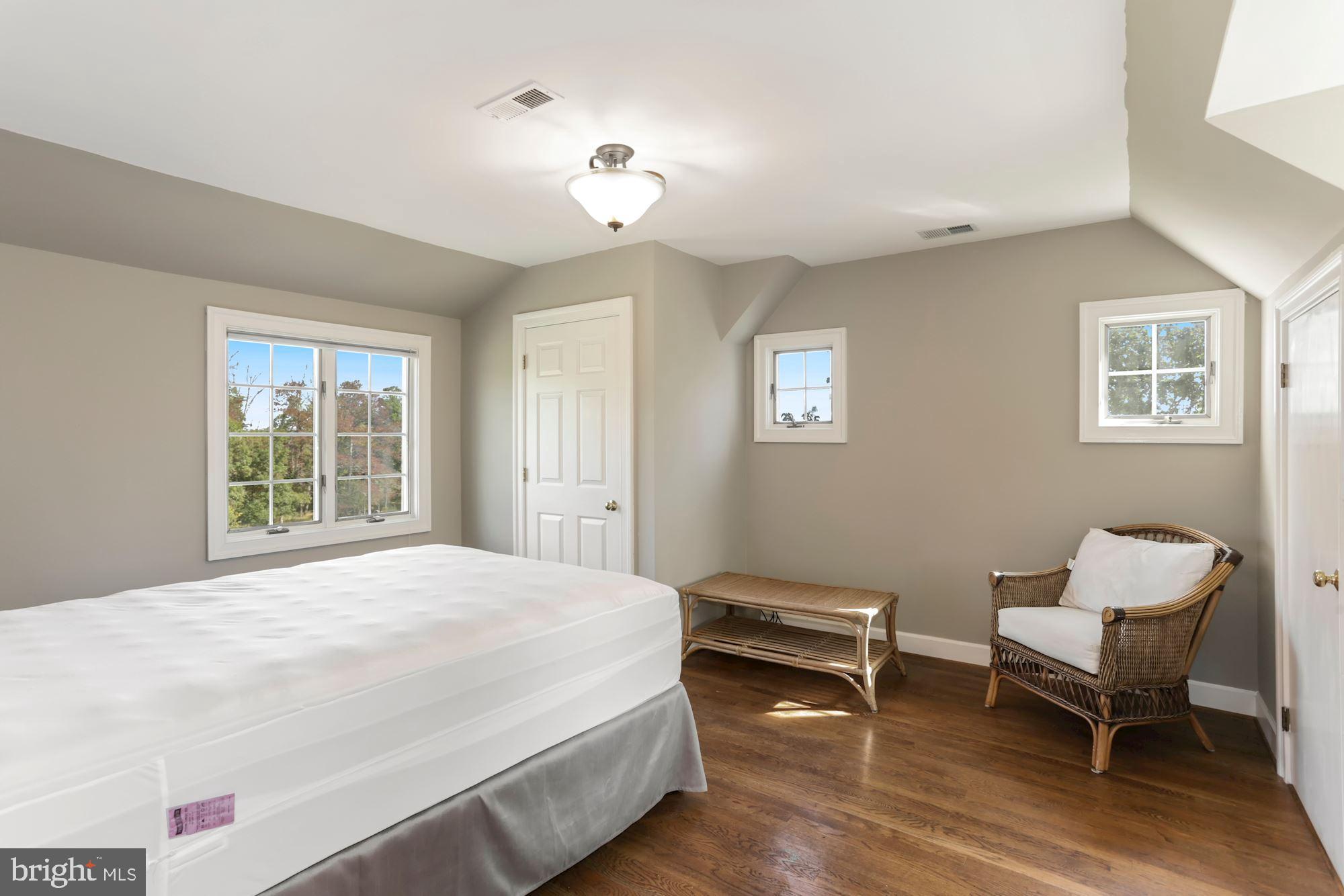 UPPERVILLE - Residential