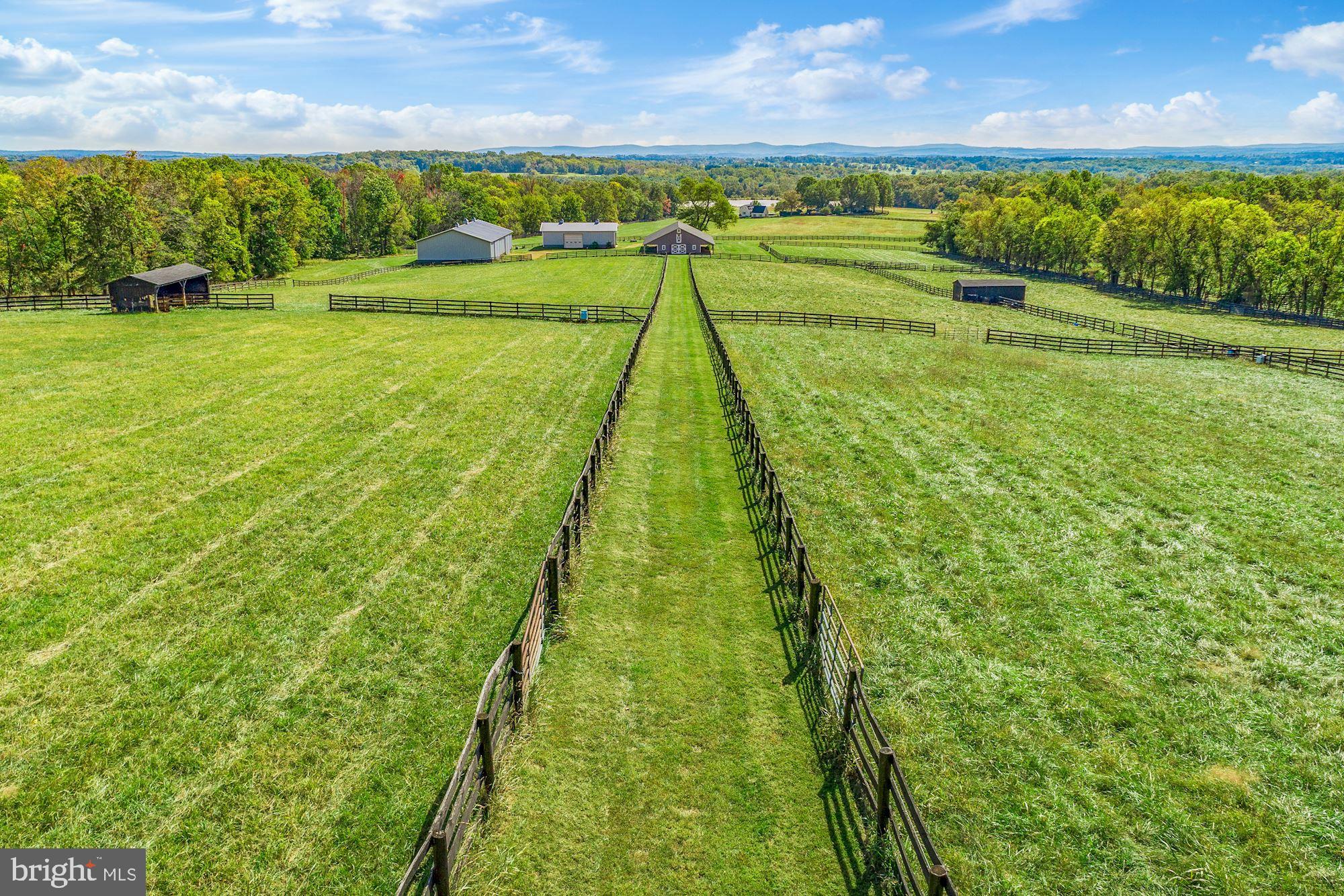 UPPERVILLE - Residential