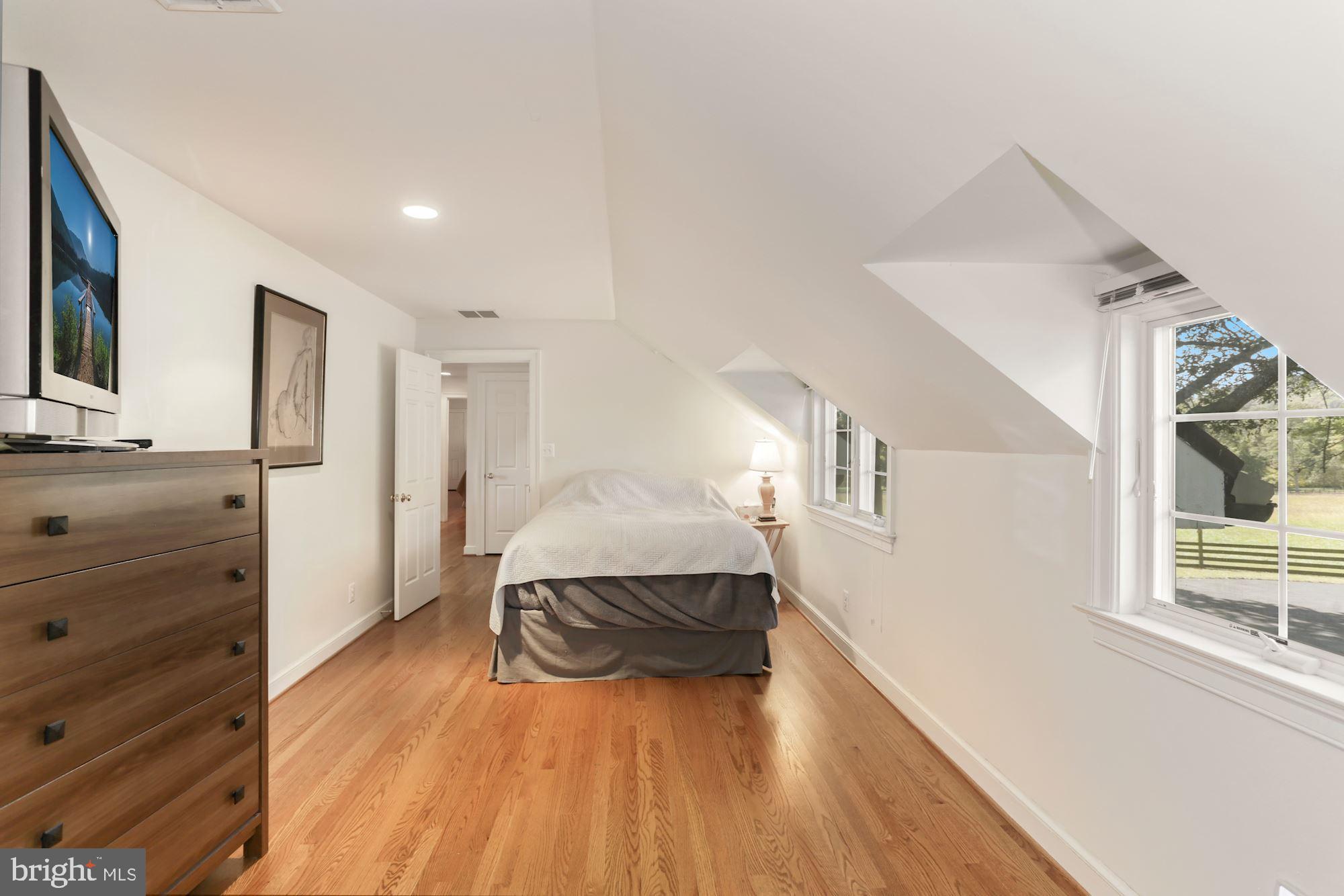 UPPERVILLE - Residential