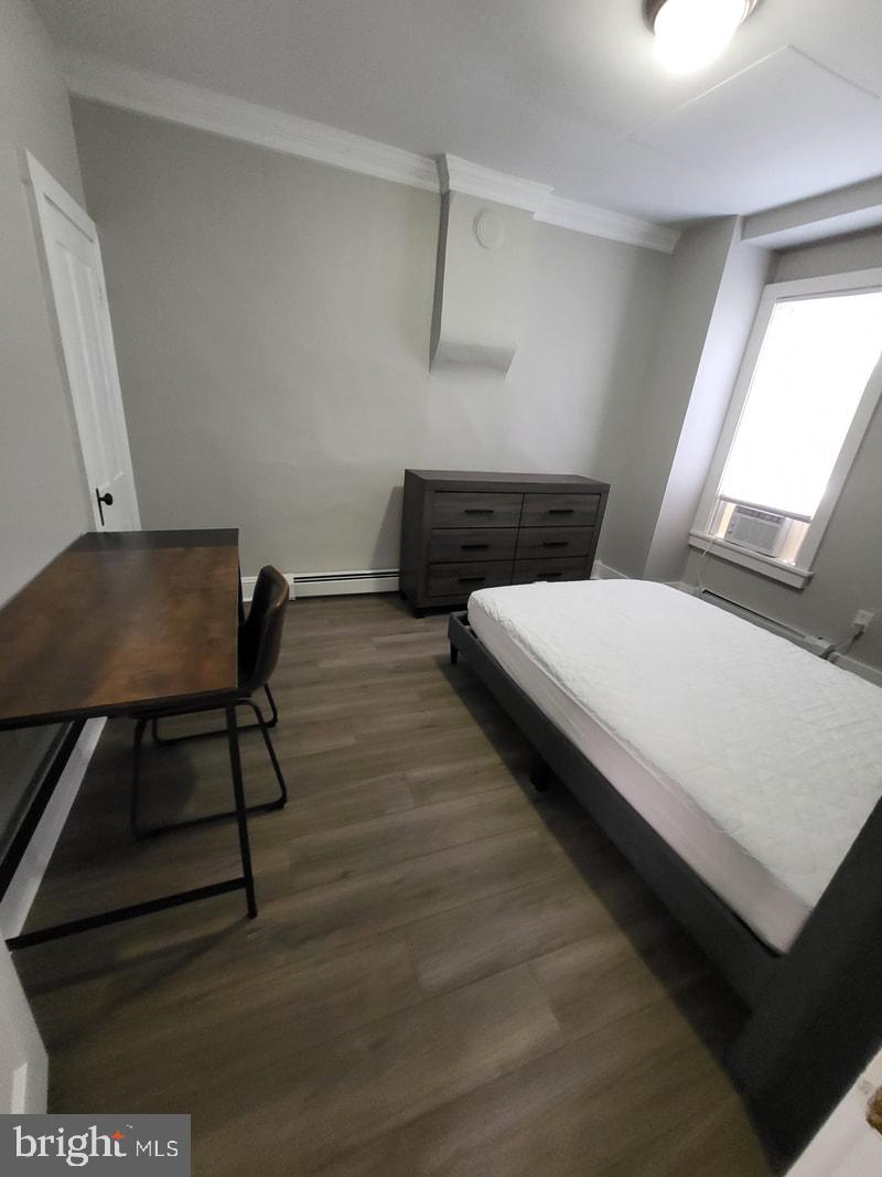 956-958 W 3RD STREET