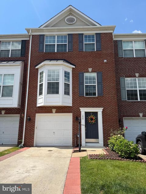 Townhouse For Sale - 229 Hawks View Square<br/> LEESBURG, VA 20175