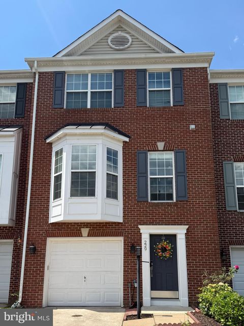 Photo of 229 Hawks View Square SE, LEESBURG, VA 20175 (MLS # VALO2127588)