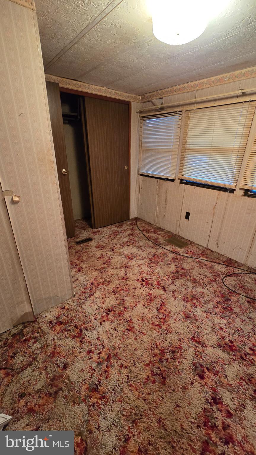 LITTLE HOLLYWOOD - Residential