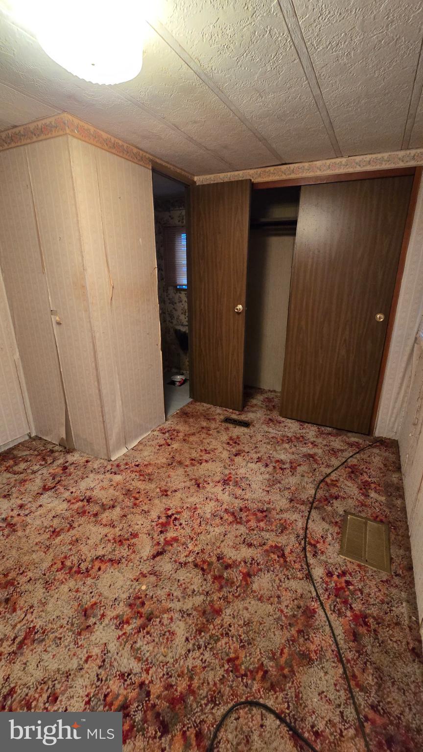 LITTLE HOLLYWOOD - Residential