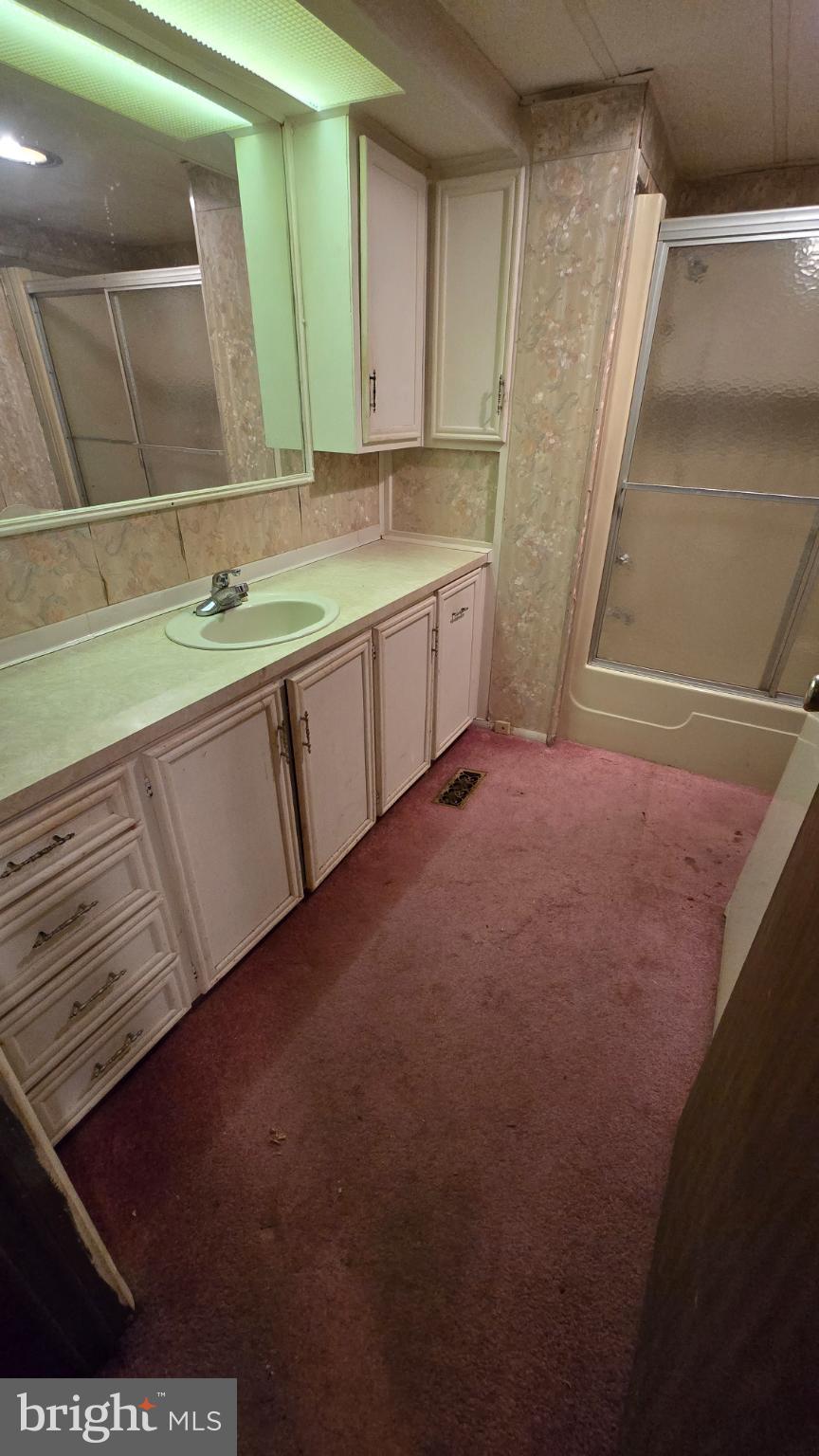 LITTLE HOLLYWOOD - Residential