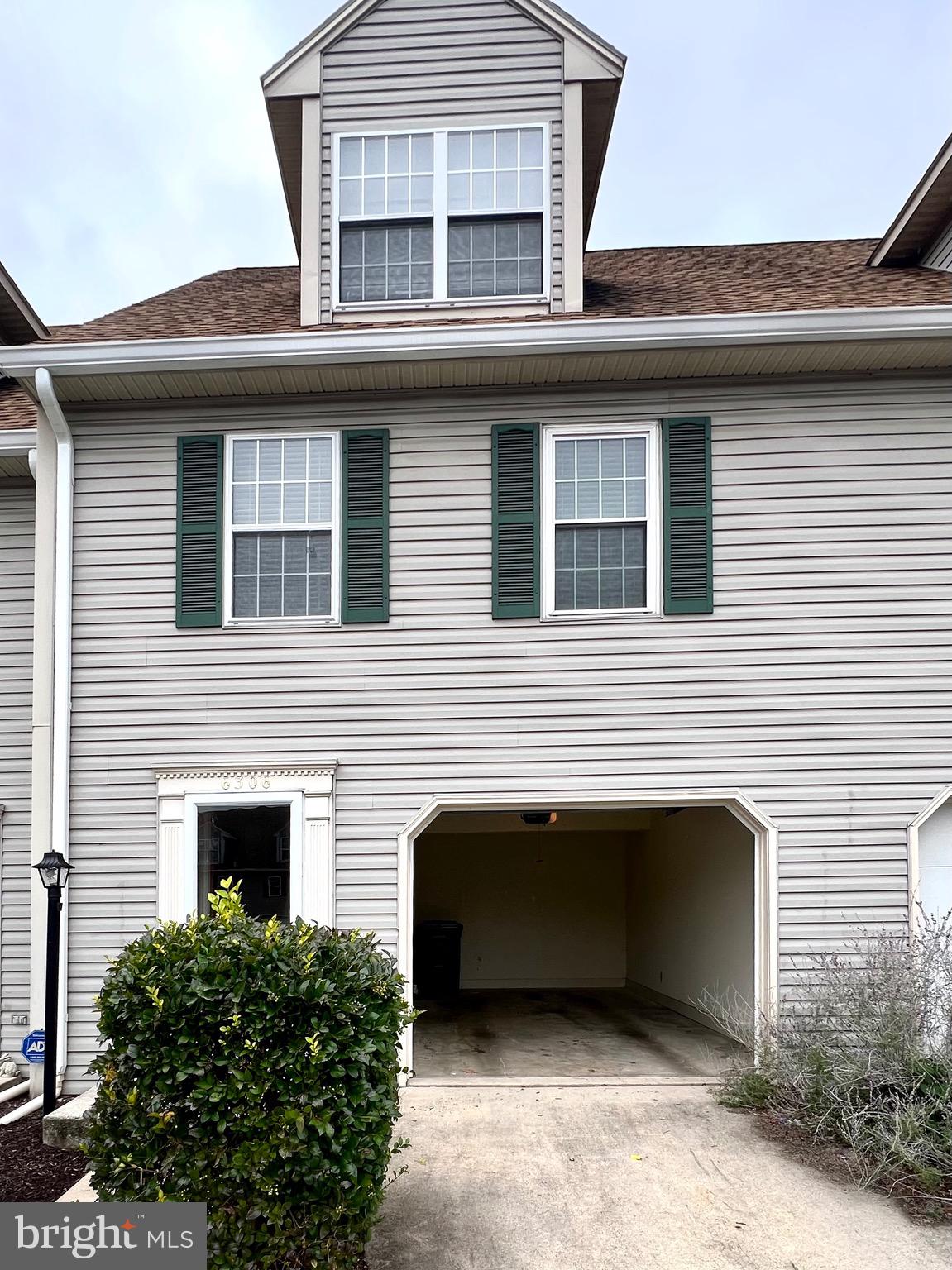 DARLINGTON VILLAGE - Residential