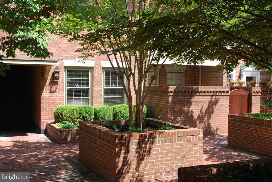 *** PLEASE SCHEDULE ALL APPOINTMENTS WITH THE TENANT/LISTING AGENT#2 BEFORE SHOWING *** No more than three people at one time. and please wear masks. Landlord will consider pets on a case by case basis with a maximum weight limit of 25 lbs.***Fabulous In-Town Residence! Park your car in the garage and walk to all of Old Town's best shops and restaurants. Soaring ceiling in living room with fireplace opens to a spacious loft, which is perfect for a den or study. Two master bedrooms, one on each level, have their own baths.  A balcony overlooks the charming courtyard. You are seven blocks to the river and can pick up the bike trail there, or just around the corner on Washington St.