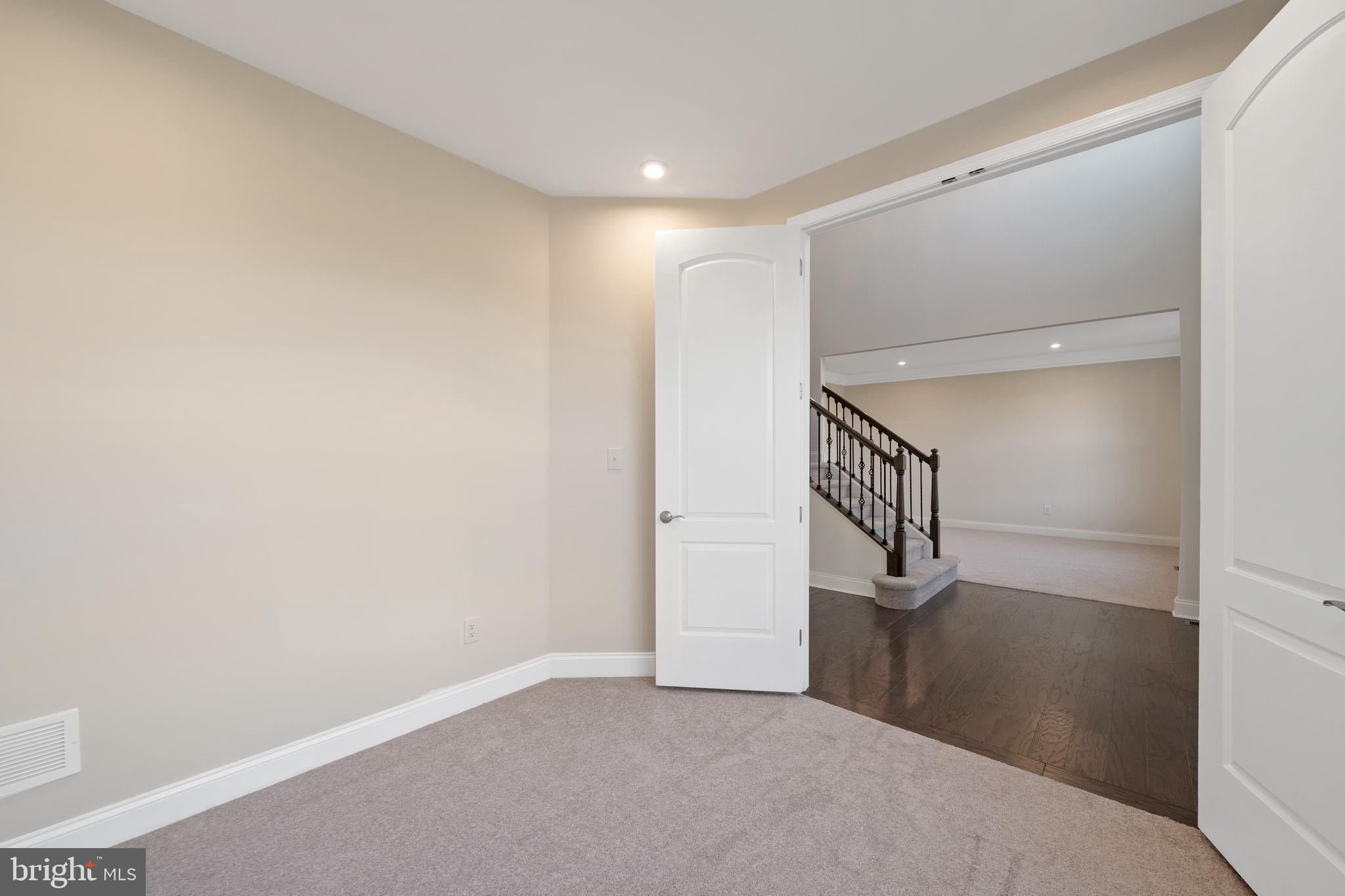 HIGHLANDS AT BACK CREEK - Residential