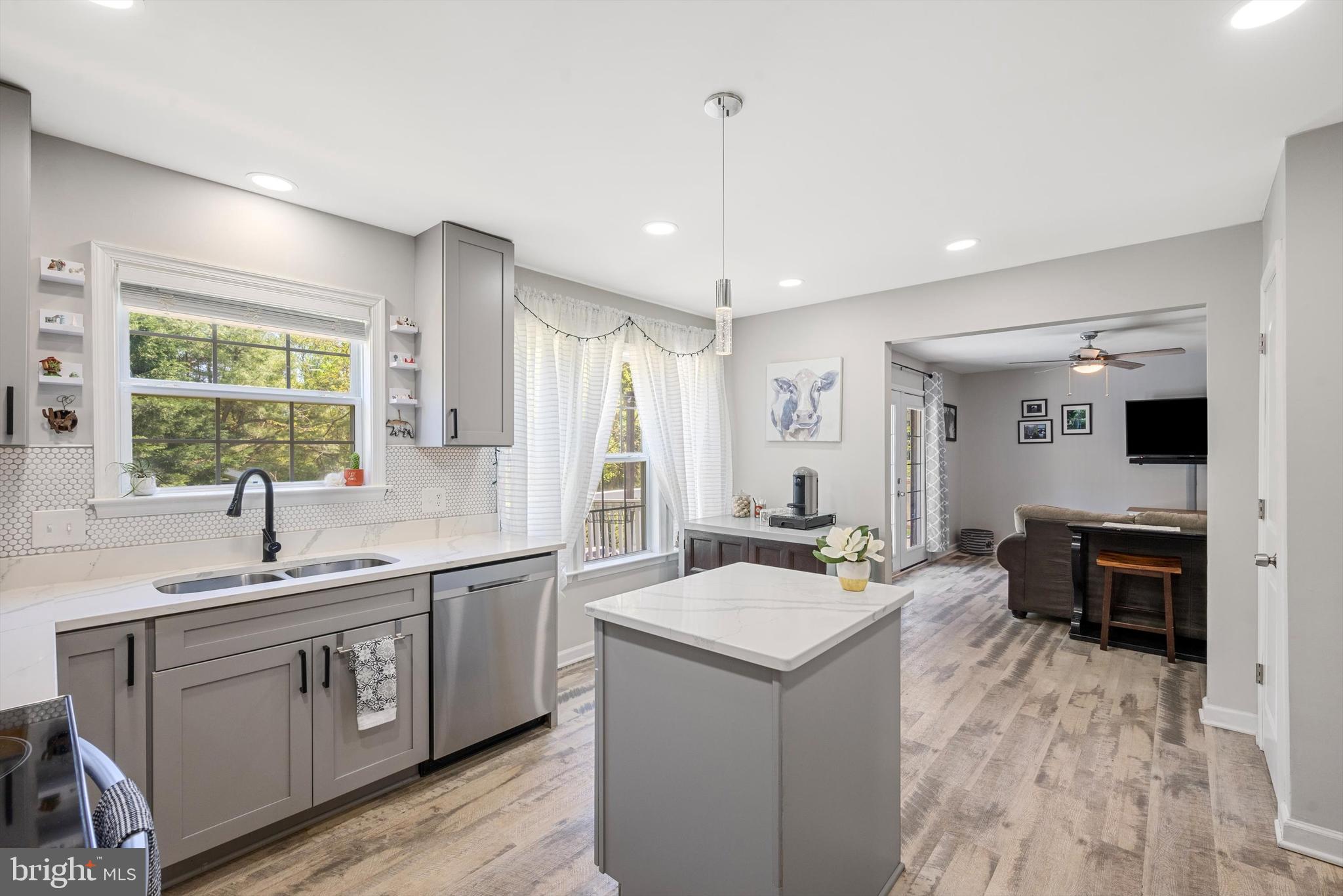 CAVE QUARTER ESTATES - Residential