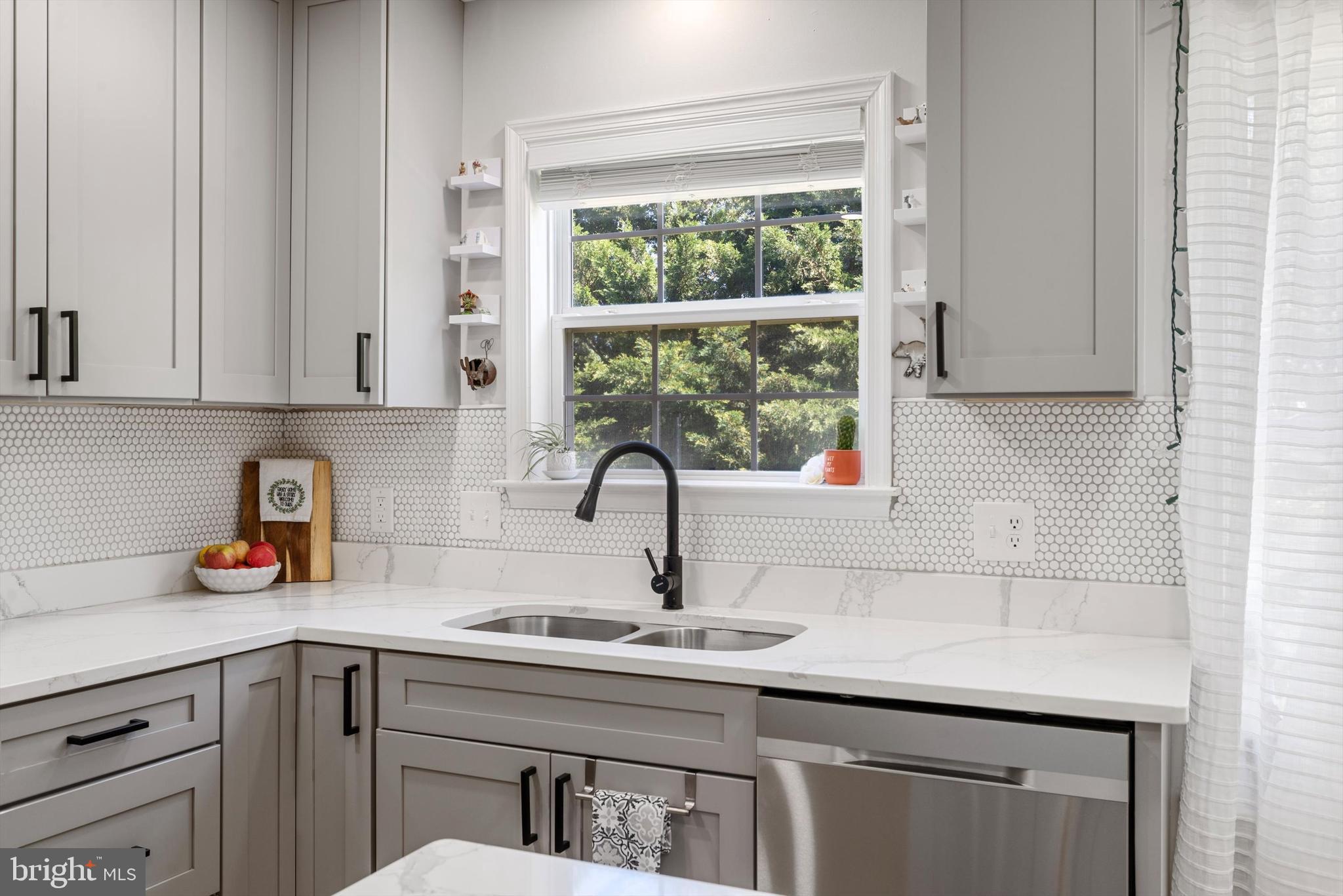 CAVE QUARTER ESTATES - Residential