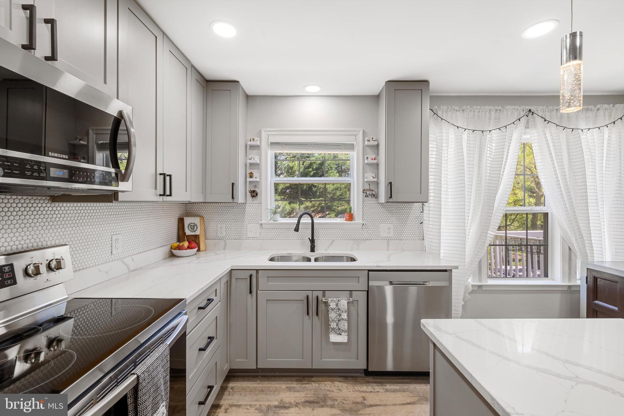 CAVE QUARTER ESTATES - Residential