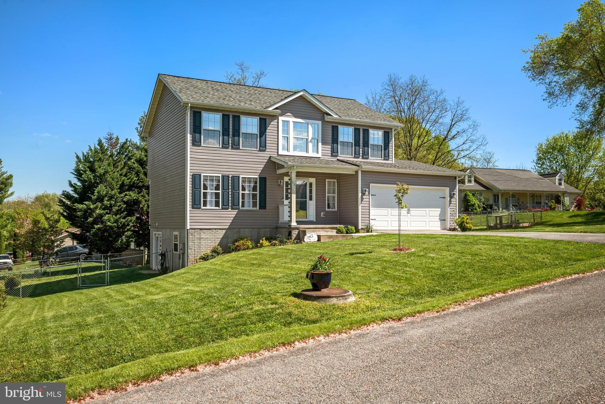 CAVE QUARTER ESTATES - Residential