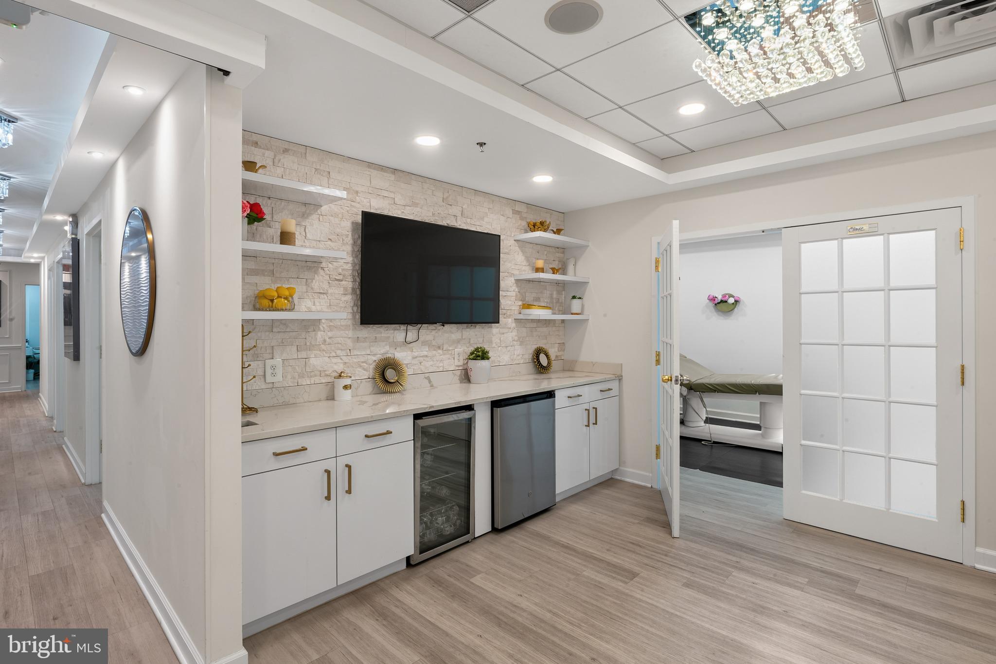 7601 LEWINSVILLE ROAD SUITE 305