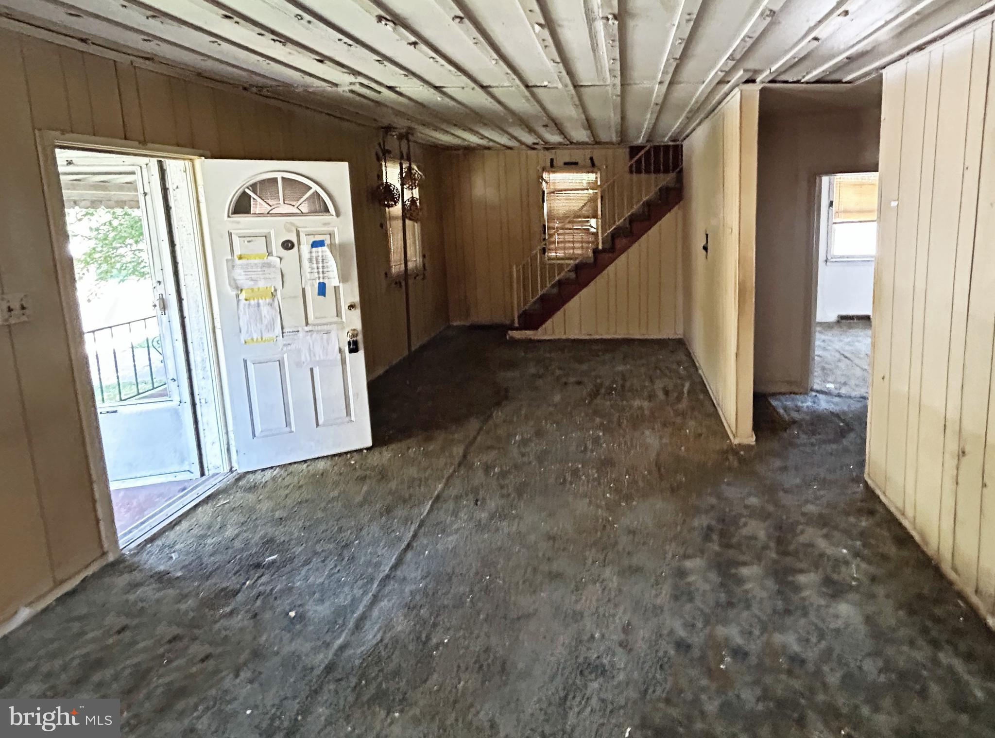 GRAY MANOR - Residential