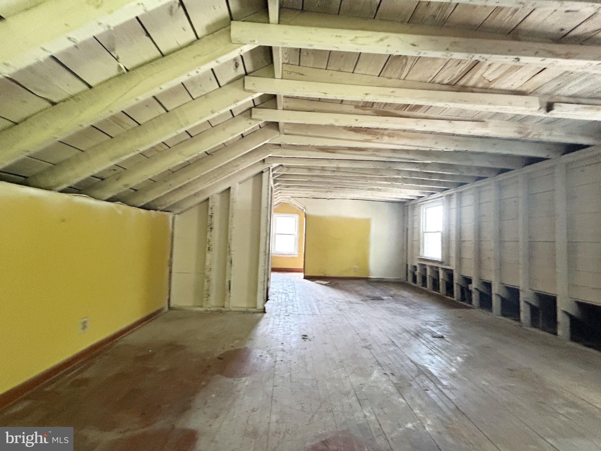 GRAY MANOR - Residential