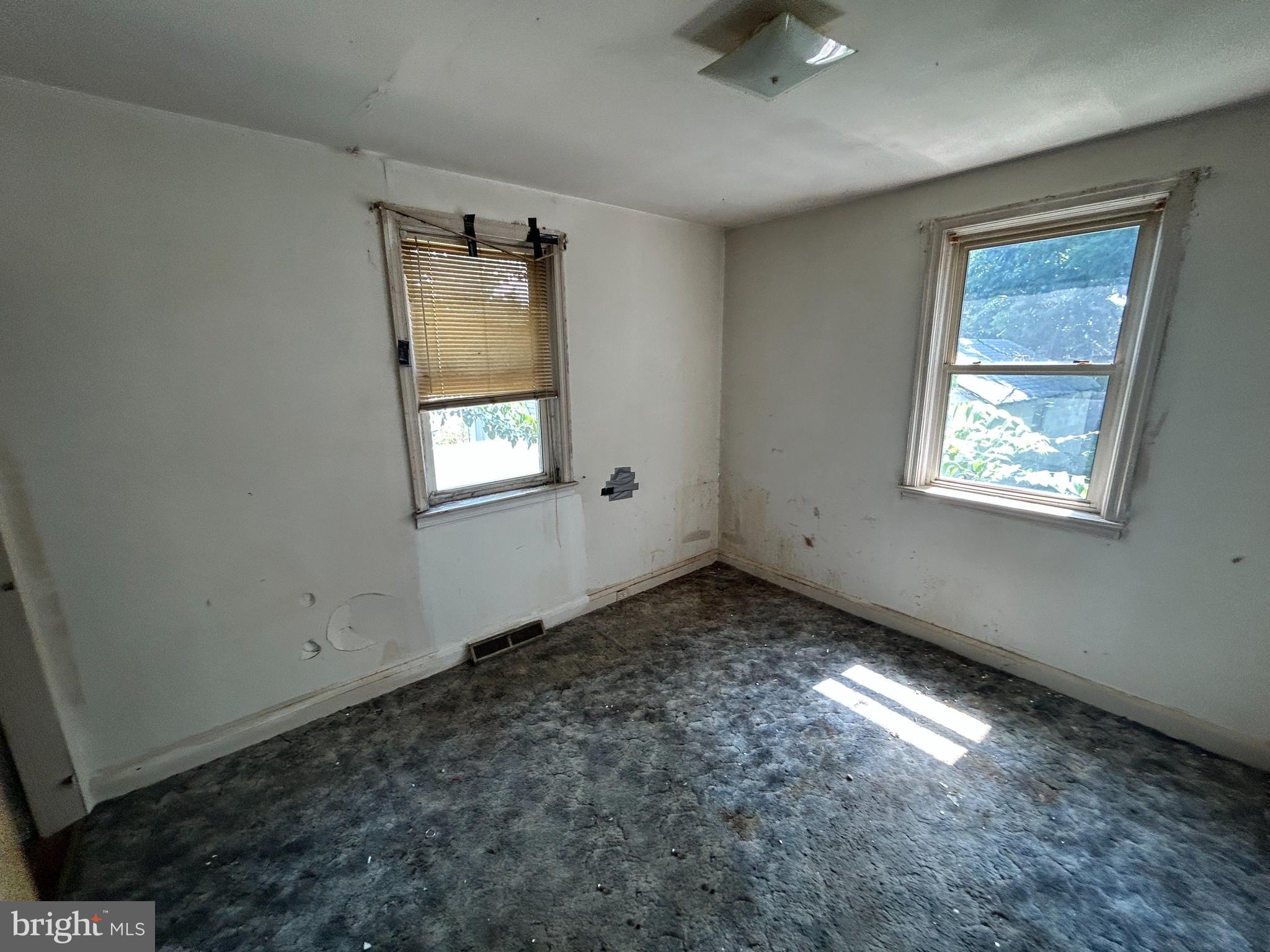 GRAY MANOR - Residential