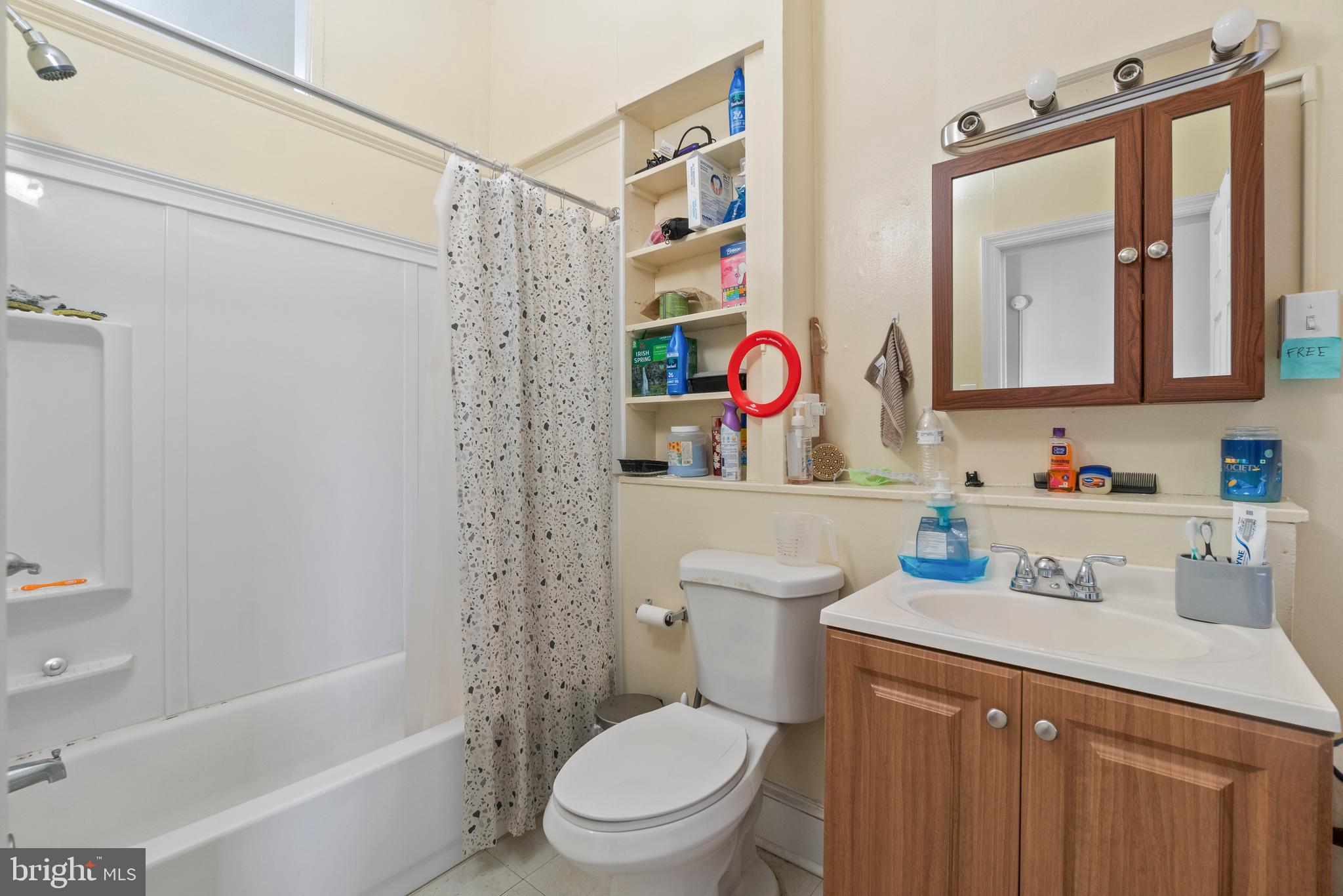 CHARLES VILLAGE - Commercial Sale