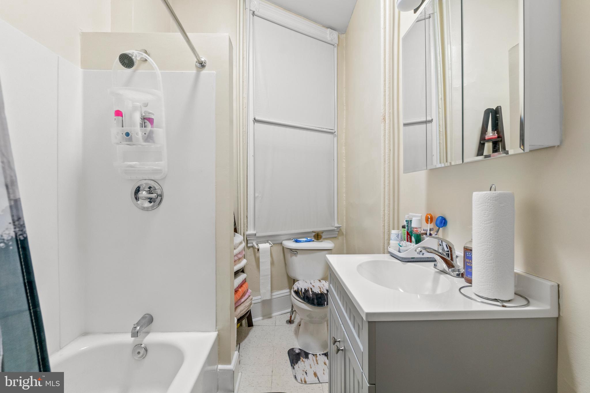 CHARLES VILLAGE - Commercial Sale