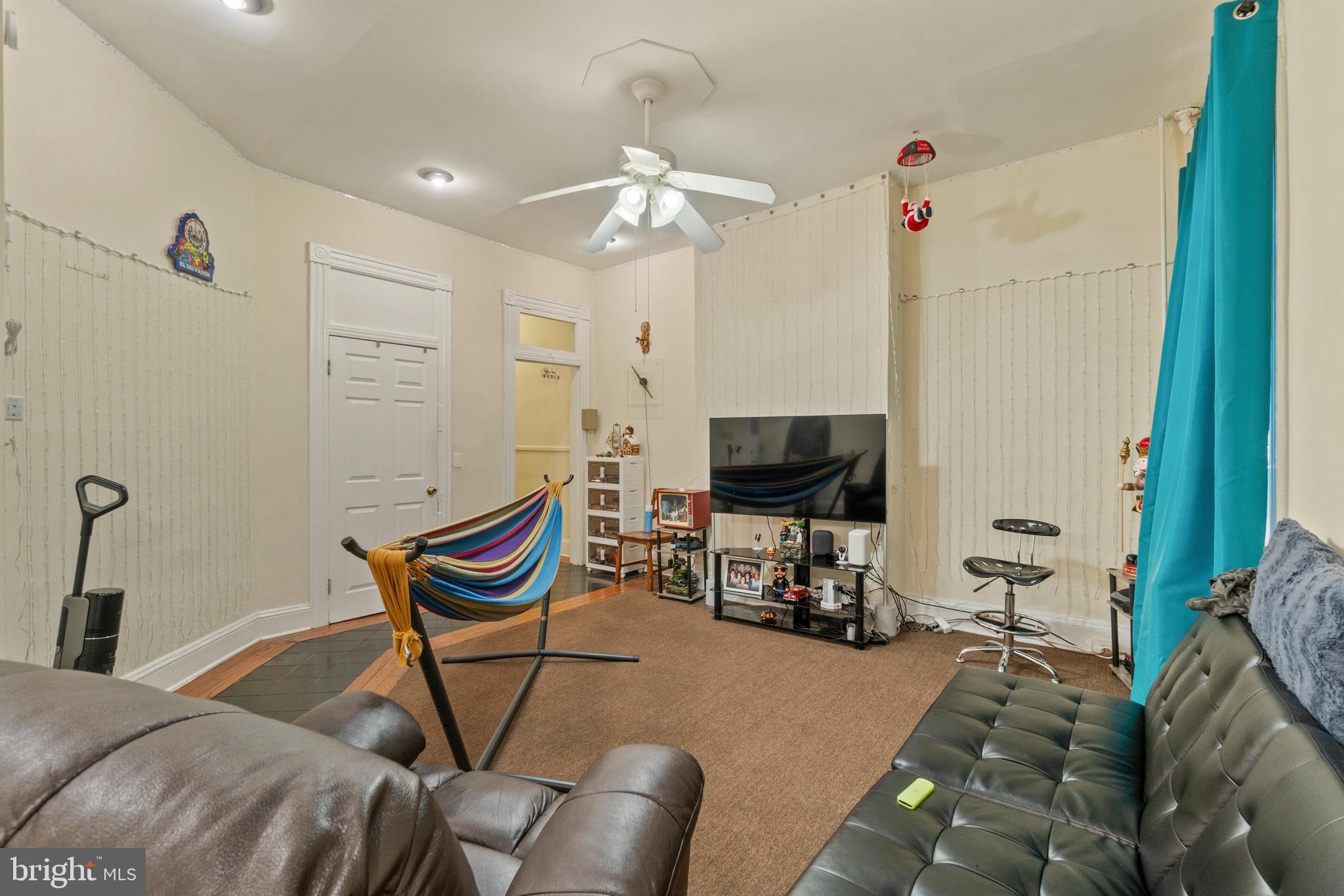 CHARLES VILLAGE - Commercial Sale