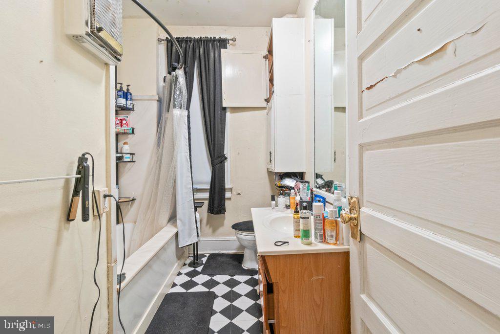 CHARLES VILLAGE - Commercial Sale