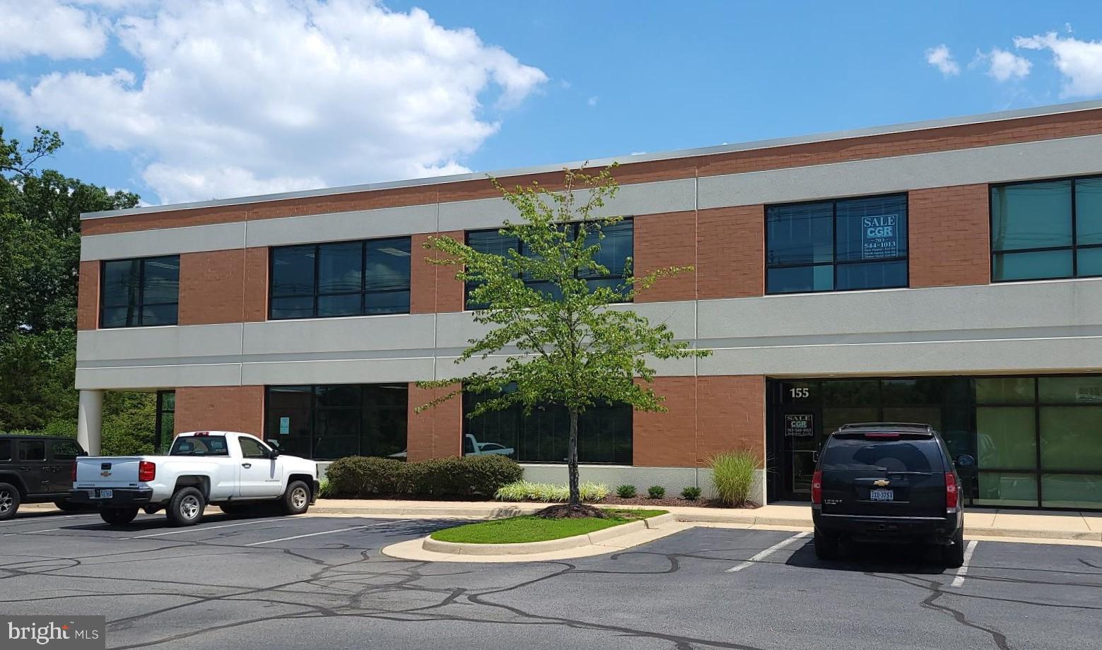 DULLES TRADE CENTER - Commercial Sale