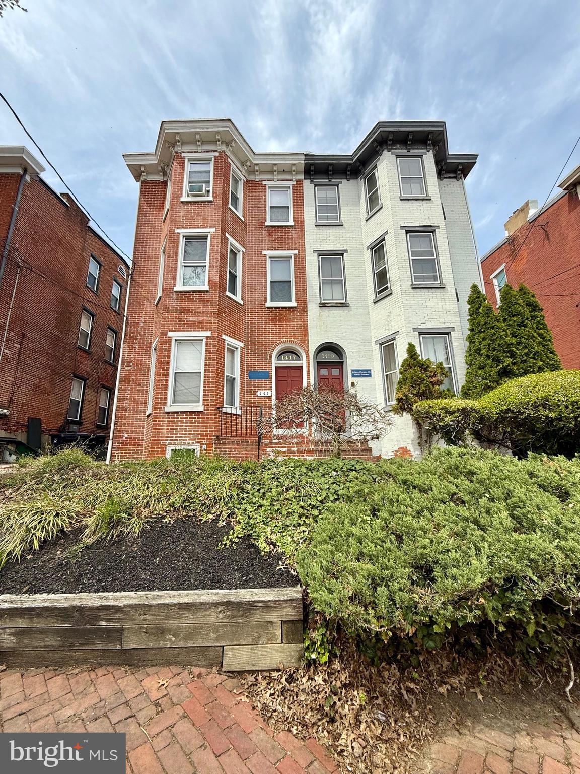 TROLLEY SQUARE - Residential Lease