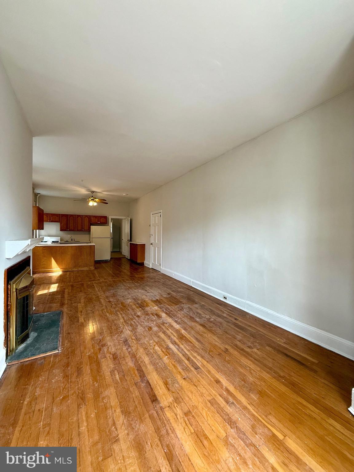 TROLLEY SQUARE - Residential Lease