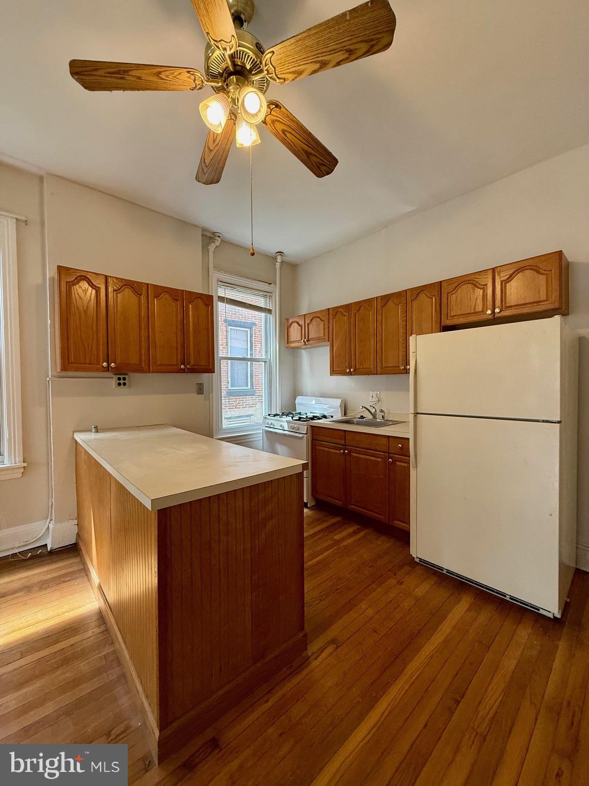 TROLLEY SQUARE - Residential Lease