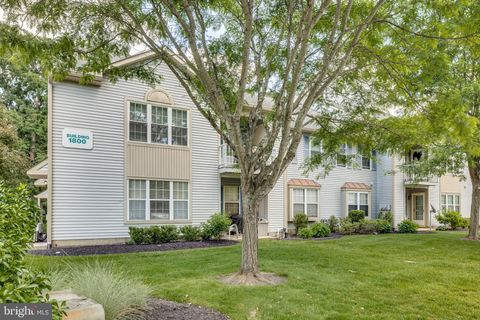 Condo For Sale - 1804B Denham Ct Ct<br/> MOUNT LAUREL, NJ 08054